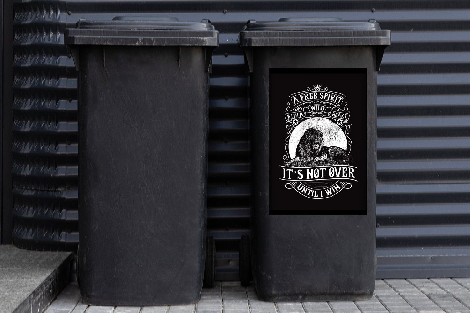 Retro Mülleimer-aufkleber, Sticker, Weiß Wandsticker - Mülltonne, (1 Schwarz - - Abfalbehälter Spruch St), - Löwe Container, MuchoWow