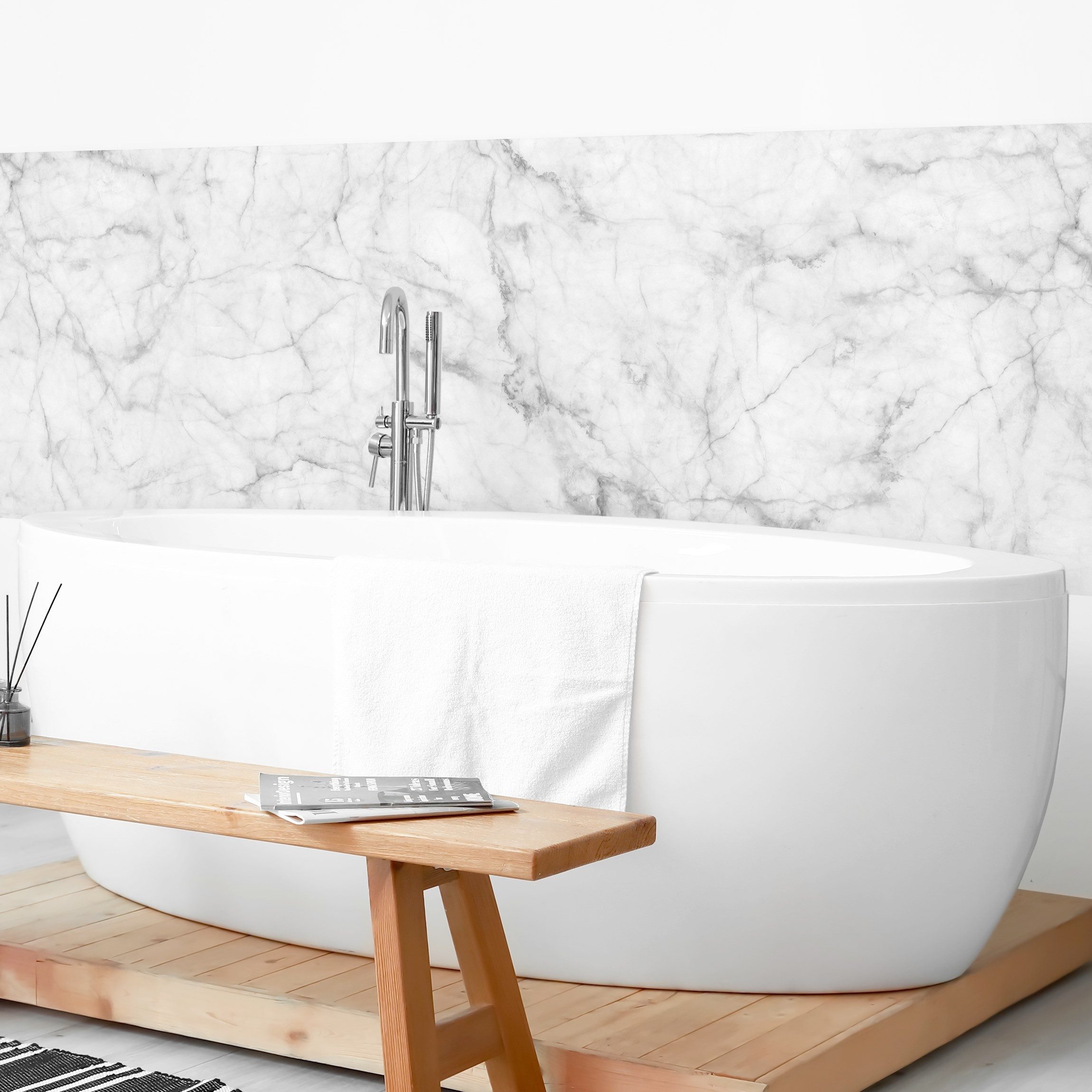 Bilderdepot24 Badrückwand weiss fugenlose Wandverkleidung Bad mit Motiv, (Hartfolie matt » Selbstklebend SMART 0,35 mm), wasserfestes Wandpaneel Bianco Carrara