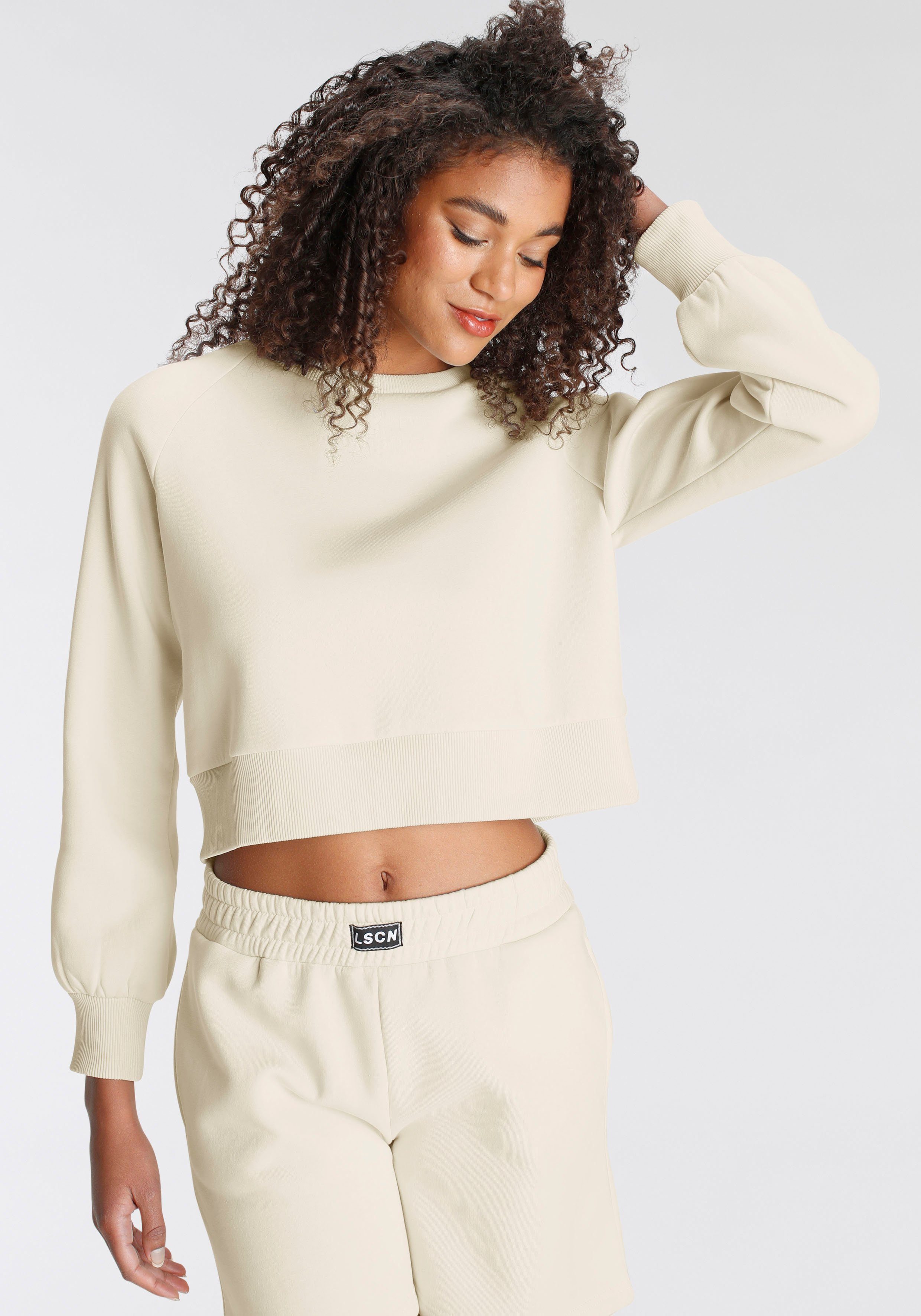 LASCANA Sweatshirt mit Ziernähten, beige Loungeanzug