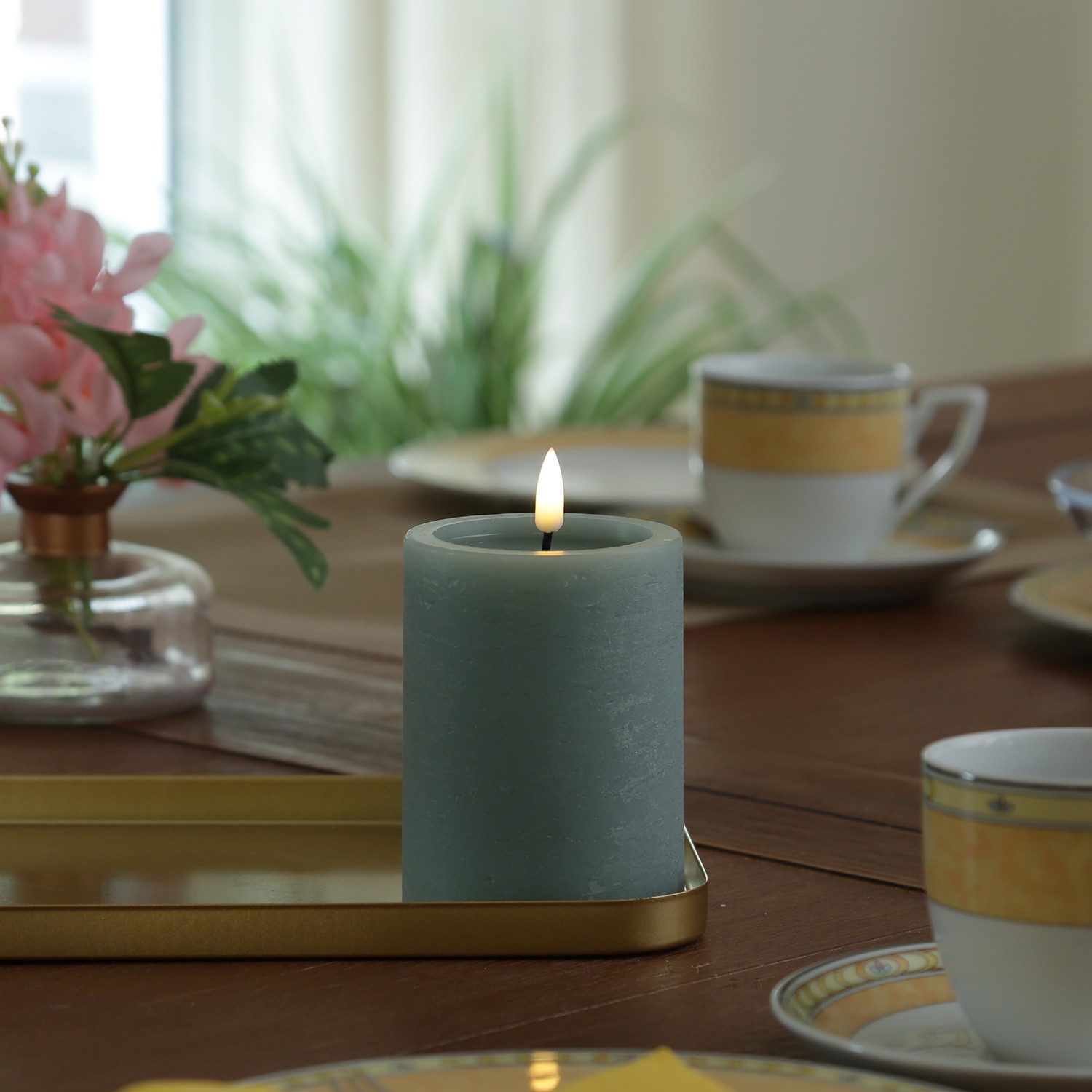 UNIQUE candles LED-Kerze UNIQUE Stumpenkerze Rustik-Optik Echtwachs 7,5x10cm bis 1500Std grün., LED Classic, warmweiß (2100K bis 3000K)
