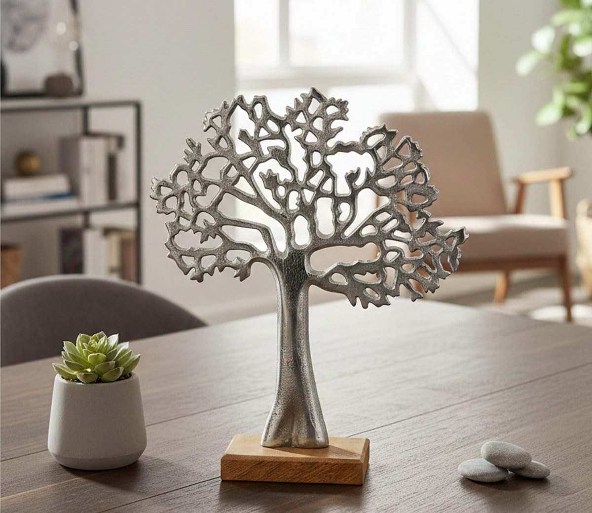 LB H&F Lilienburg Dekofigur LB H&F Lilienburg Dekofigur Dekofigur Deko Objekt Skulptur Dekofigur (Figur Dekoration Baum silber Alu Aluminium Holz Hochzeit Geschenk Mango edel Baum des Lebens hinstellen Dekoration Wohnzimmer Holzsockel Mangoholz Schlafzimmer modern Design hinstellen Geschenk Geburt Geburtstag Dekobaum Dekoobjekt Fensterdeko, Holzdeko Tischdeko Gastgeschenk Valentinstag Jahrestag Hochzeitstag), Aufsteller Tischdeko Liebe Muttertag Hochzeitsgeschenk LEBENSBAUM ALU
