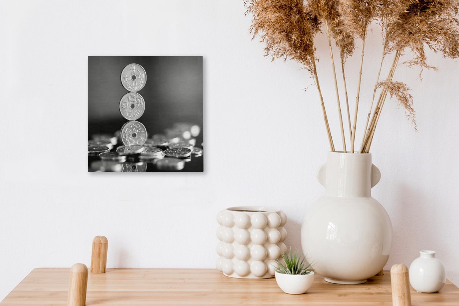 Schlafzimmer Wohnzimmer Eine Stapels eines norwegischer Schwarz-Weiß-Fotografie Bilder St), Kronen, Leinwandbild (1 OneMillionCanvasses® Leinwand für