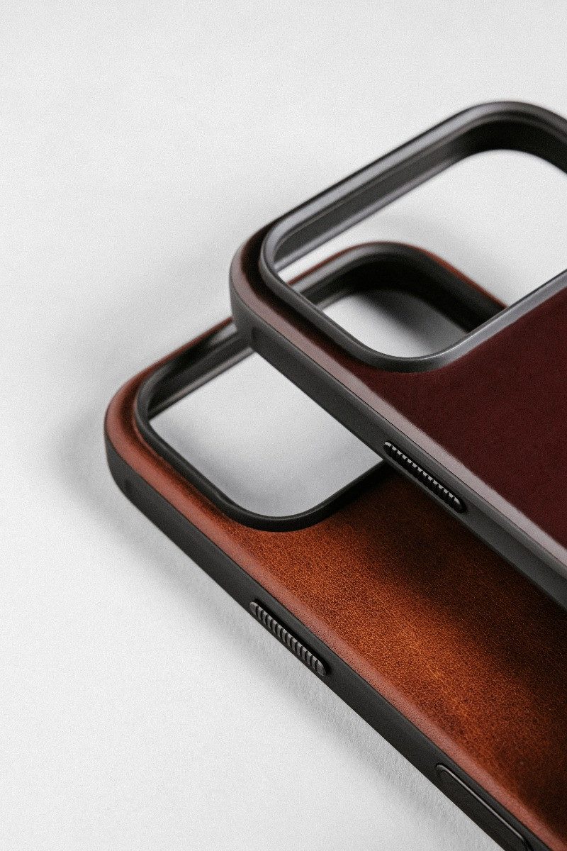Nomad Smartphone-Hülle Modern Leather Case, für iPhone 17 Pro Max, Burgundy Horween