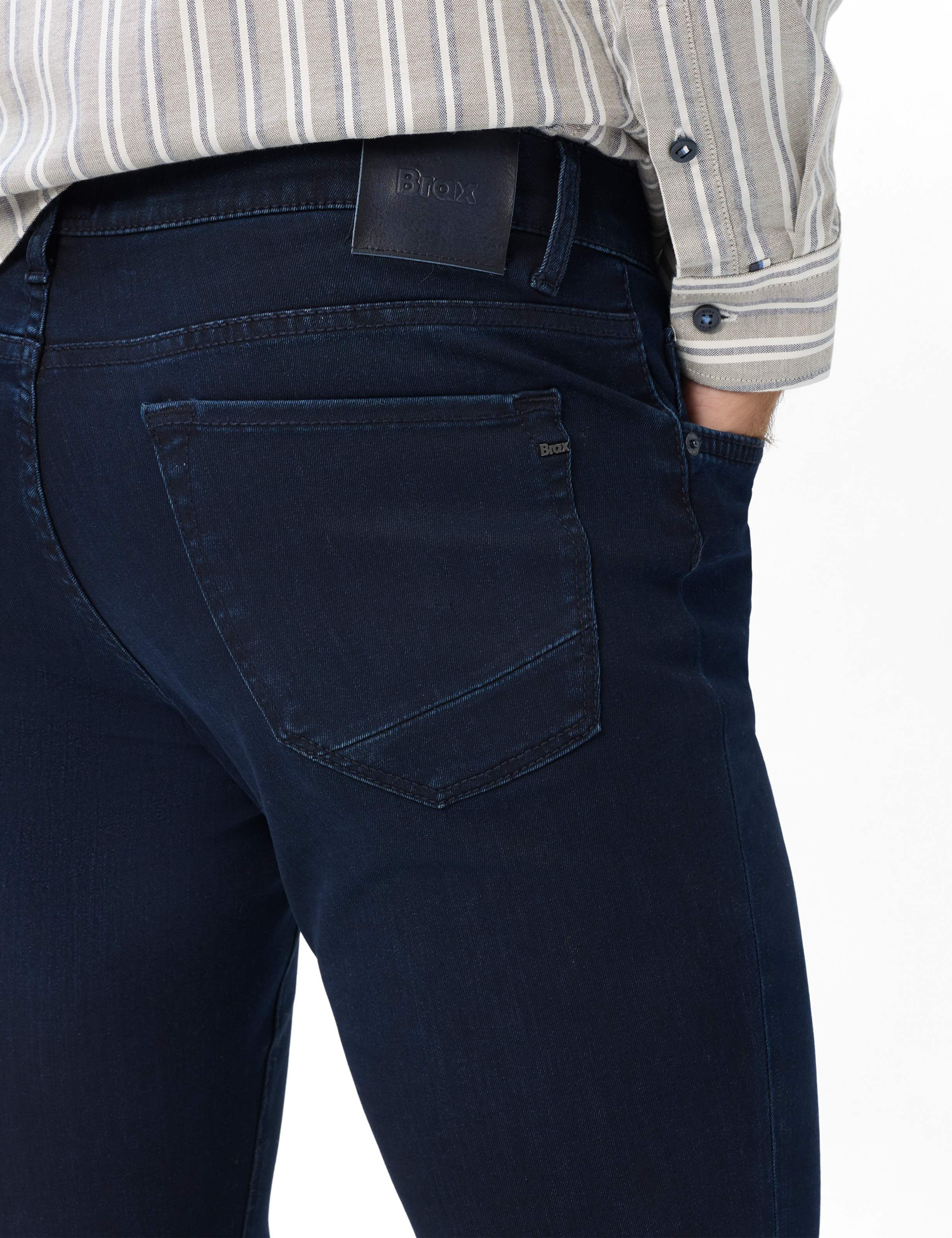 Brax 5-Pocket-Jeans Style CHUCK Hi-FLEX: Five-Pocket-Jeans im Modern Fit – Bild 4 von 5