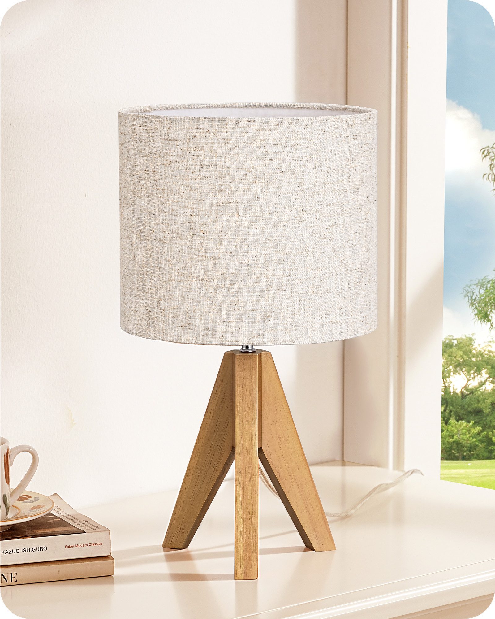 EDISHINE Nachttischlampe aus Holz mit Stoffschirm dreibeinig, LED wechselbar, Warmweiß, Lampenschirm aus Leinen mit Leuchtmittel