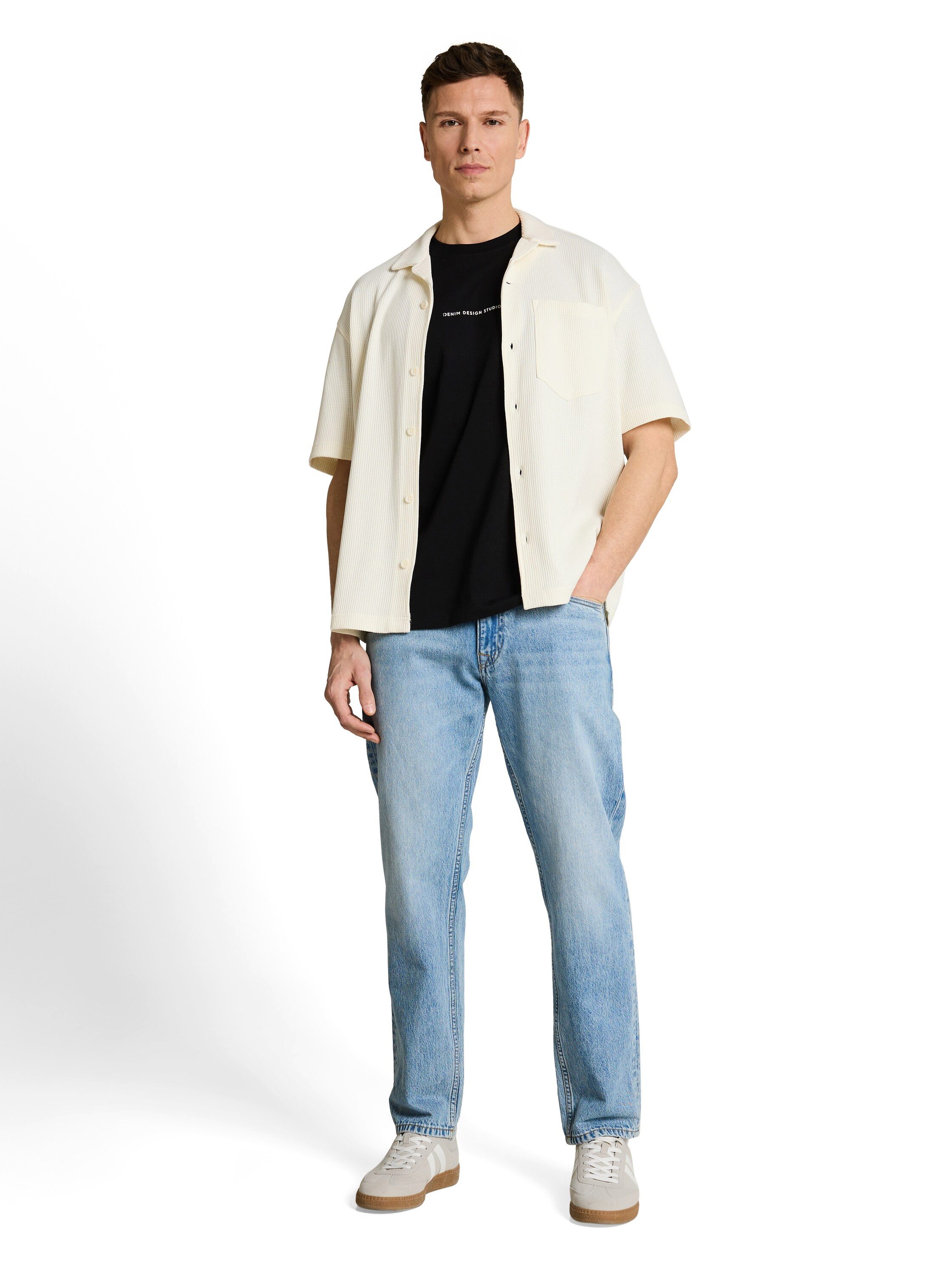 TOM TAILOR Denim Kurzarmshirt mit großem Rückenprint – Bild 4 von 5