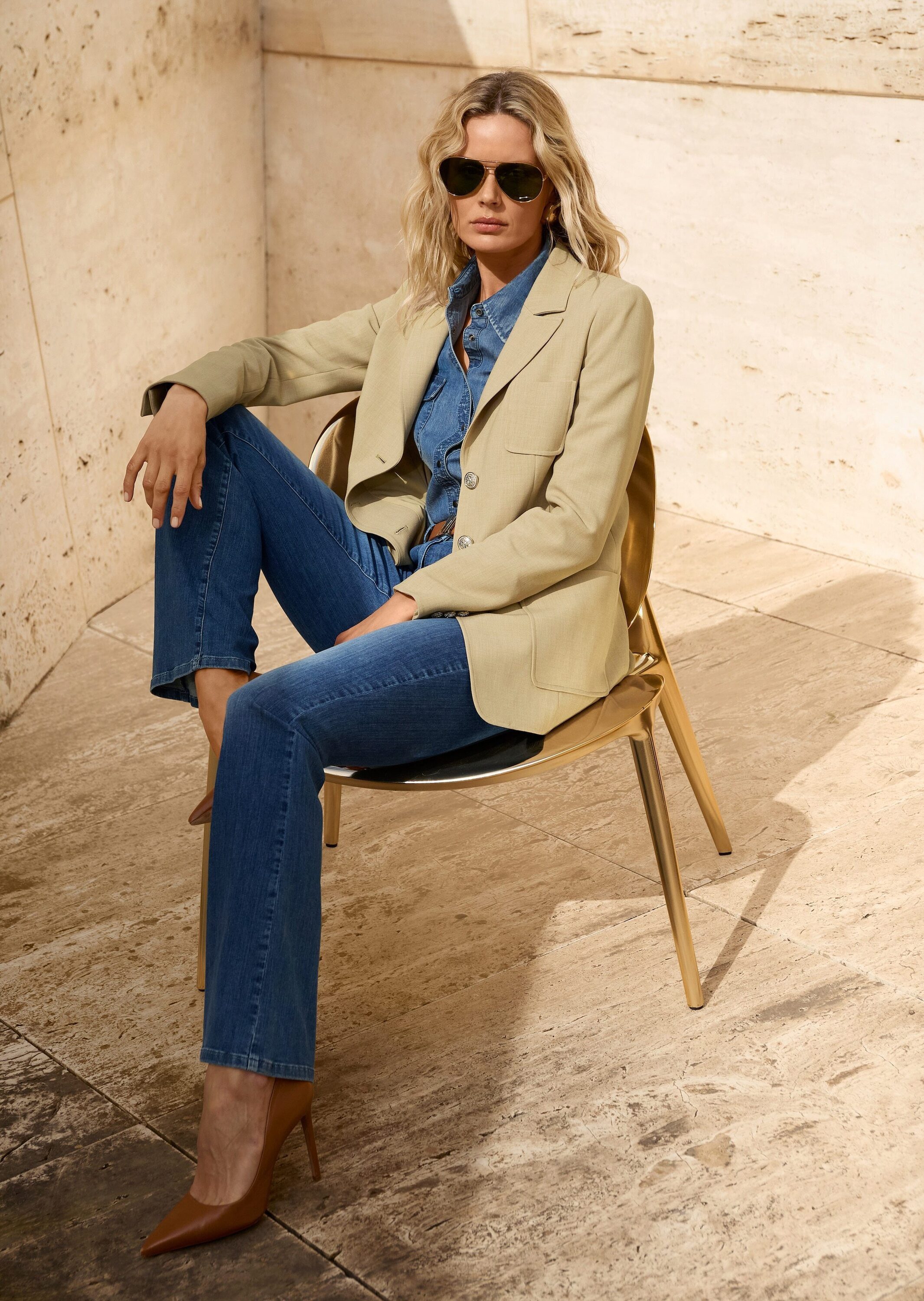 MADELEINE Kurzblazer Stilvoller Einreiher mit Reverskragen Businessblazer in Melange-Optik mit Reverskragen und Langarm