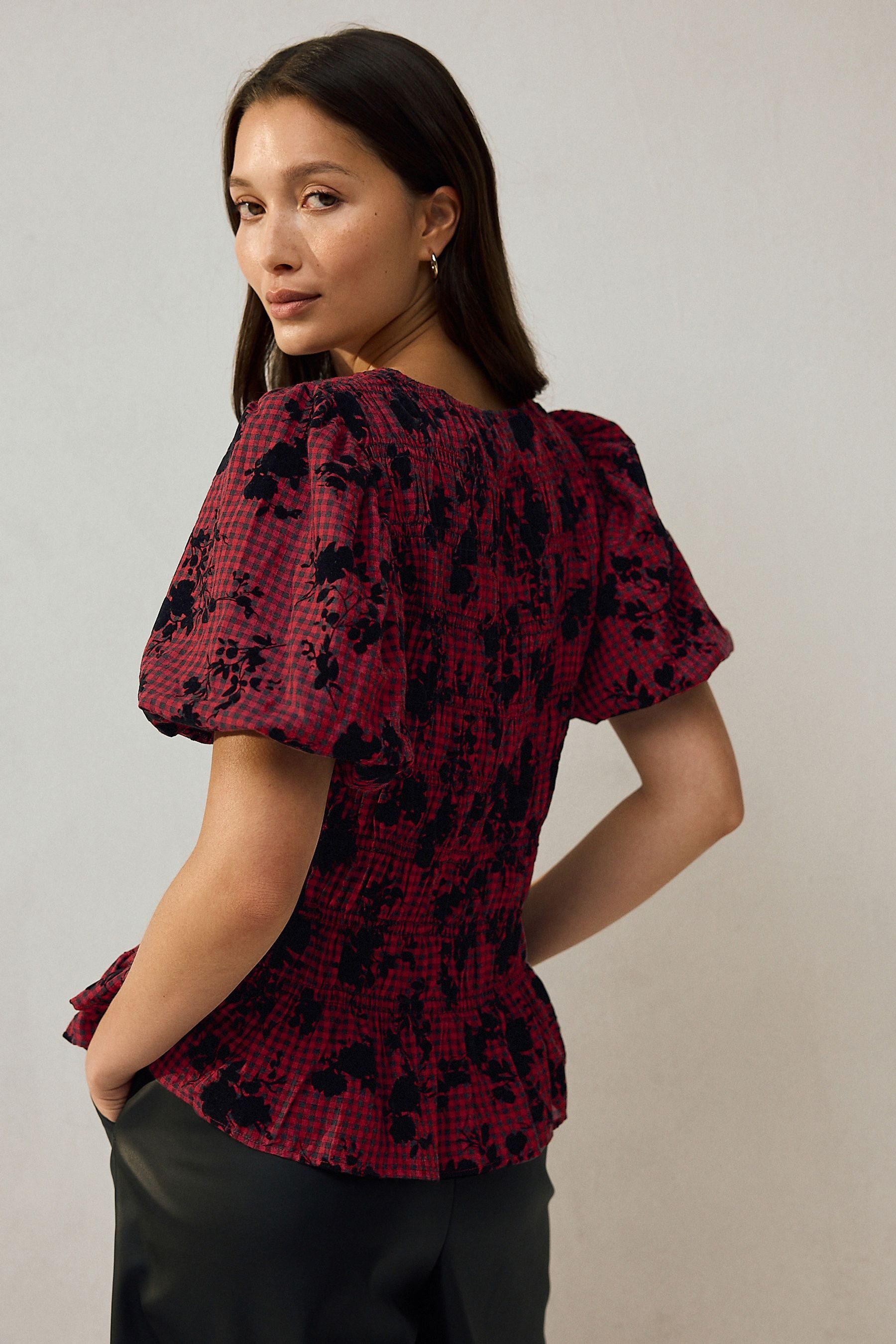 Next Kurzarmbluse Beflockte Bluse mit kurzem Puffärmeln (1-tlg) günstig online kaufen