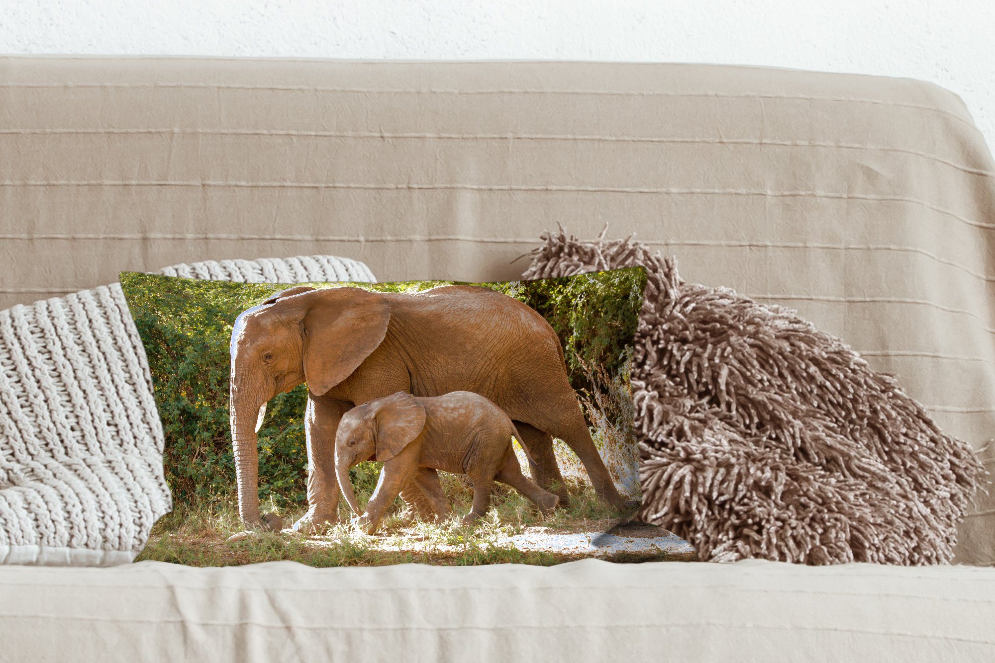 MuchoWow mit Füllung, Dekokissen Mutter, seiner Dekokissen Zierkissen, Wohzimmer Schlafzimmer Elefantenbaby Dekoration, mit Wanderndes