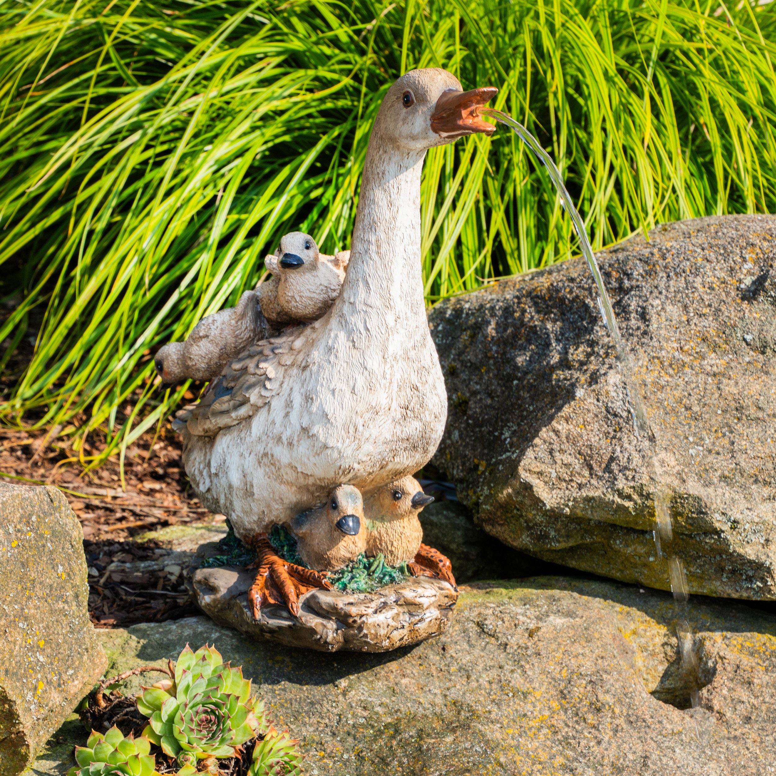 esotec Wasserspeier Solar Komplettset Gans mit Küken H37cm, Pumpe 250l/h, Modul 5Wp 101669