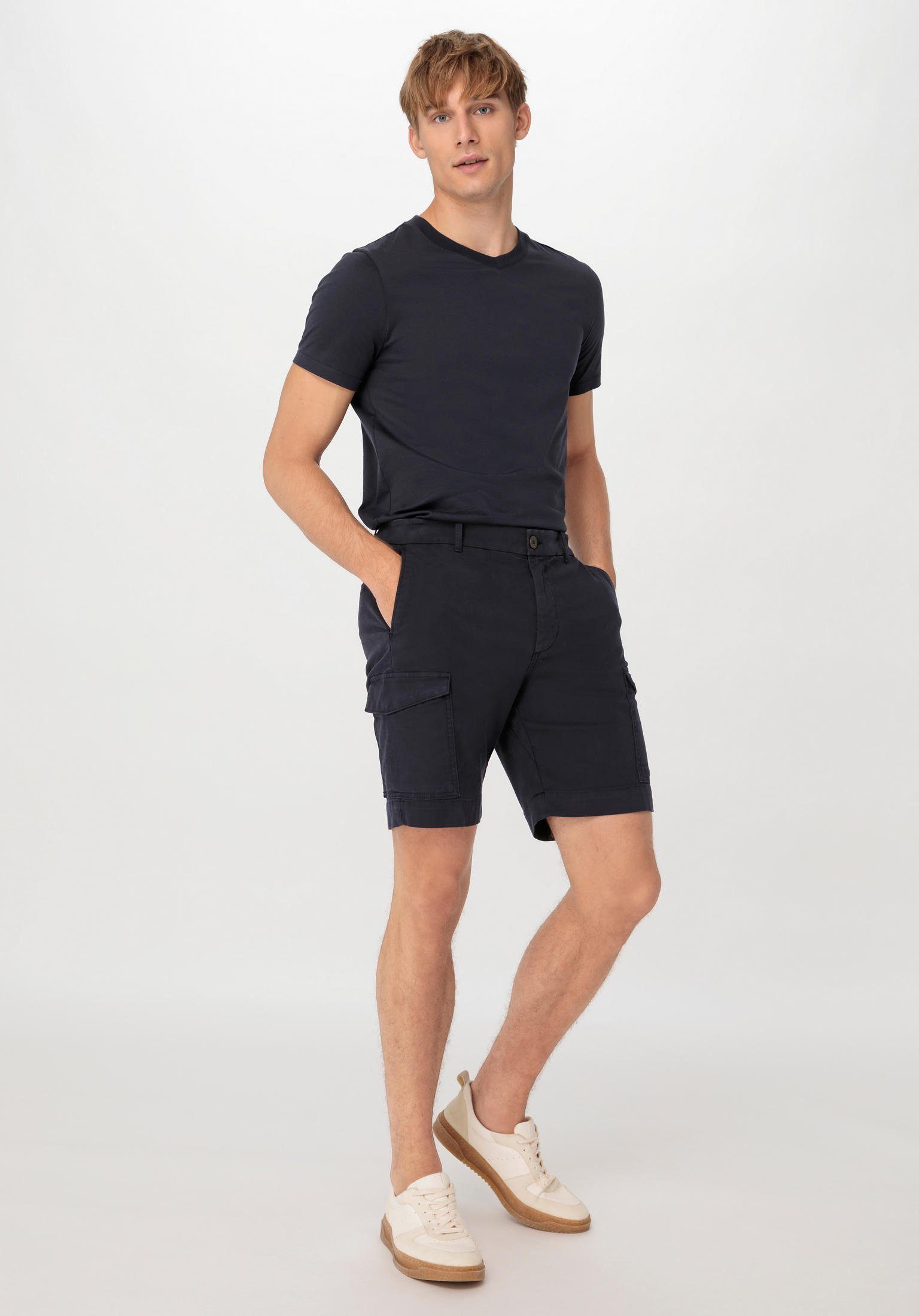 Hessnatur Chinoshorts Cargo Relaxed aus Bio-Baumwolle (1-tlg)