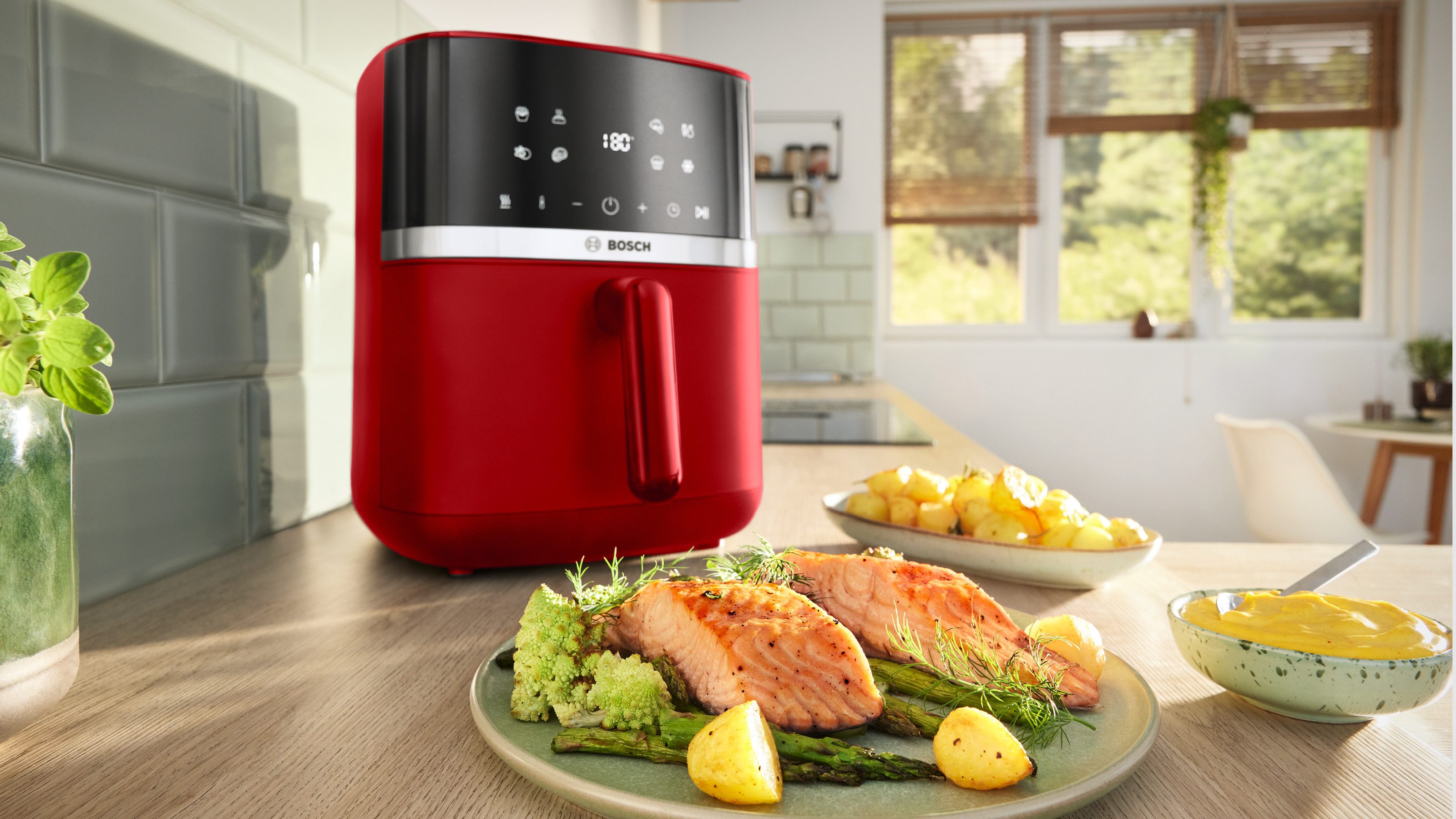 BOSCH Heißluftfritteuse Air Fryer Serie 4, MAF462R0, 6,1l, 2 Heizelemente, 7 Programme, rot, 2050 W, Auftaufunktion, Korb/Gitter spülm.geeignet