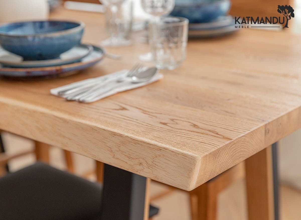 Katmandu Esstisch Gavardo Esstisch 90×180 cm – Massiver Eichenholz Tisch mit schwarzen M