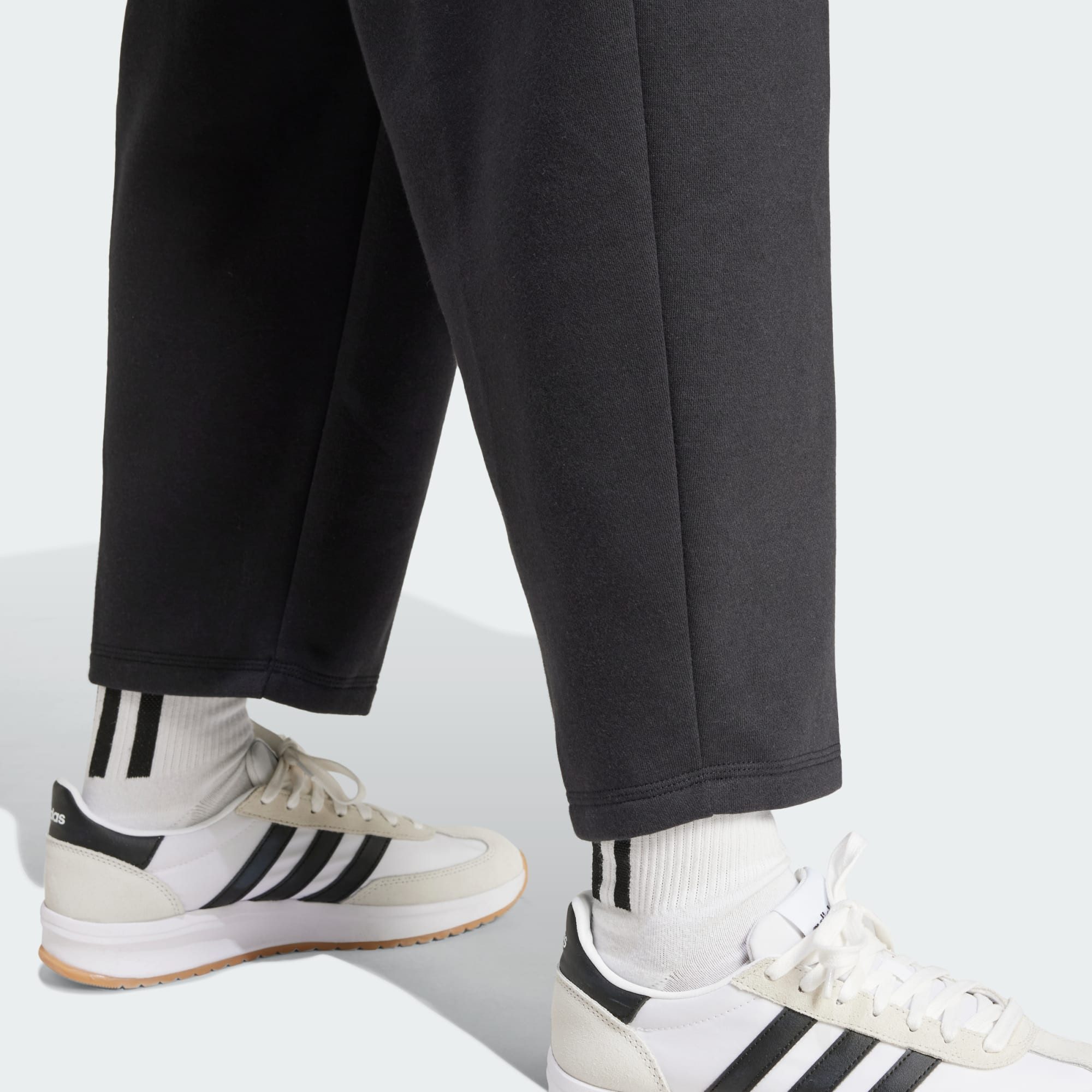 adidas Sportswear Fleecehose ESSENTIALS CONTEMPORARY LOGO BARREL HOSE (1-tlg)