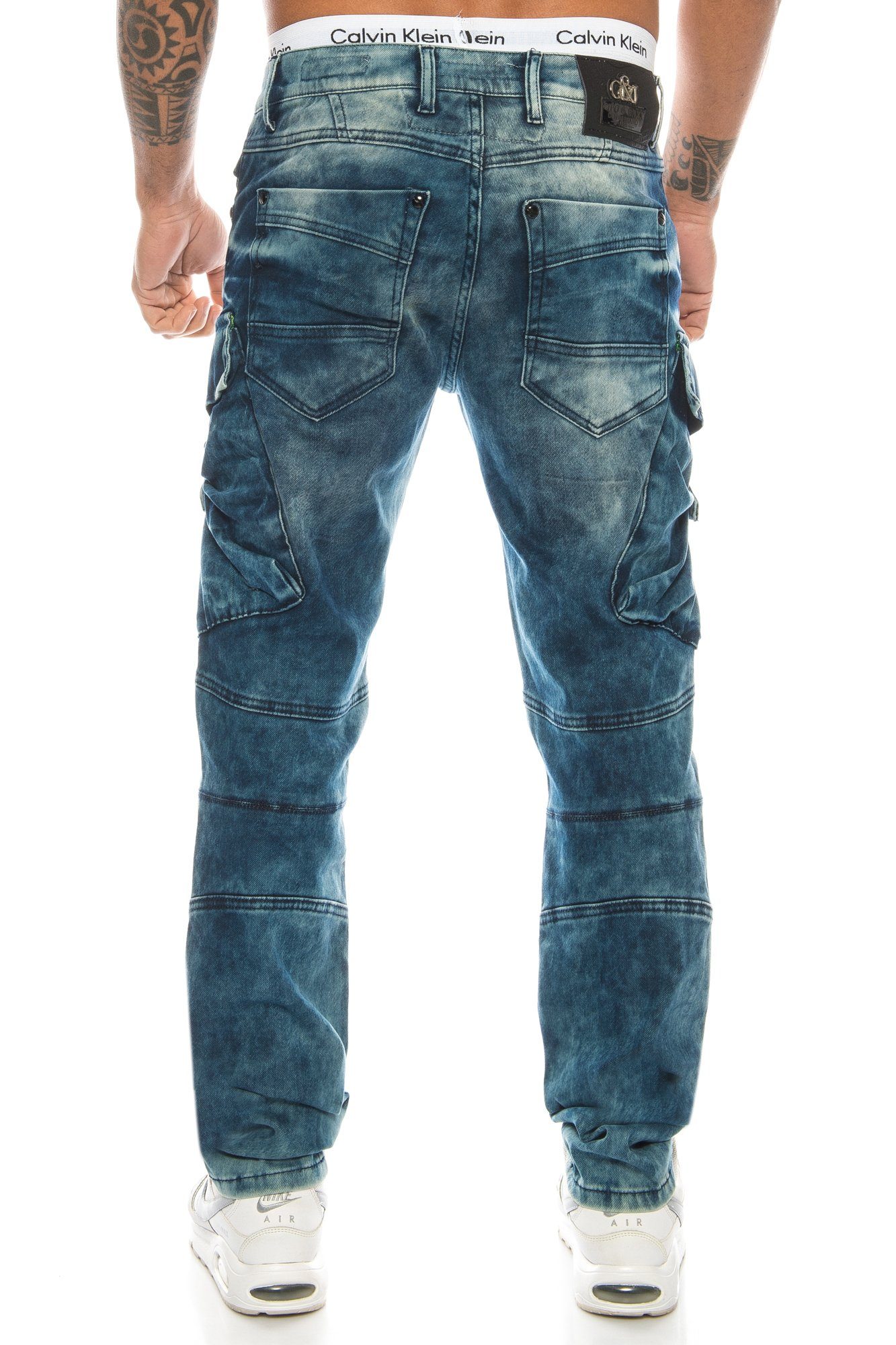 Cipo & Baxx Regular-fit-Jeans Details Herren Cargo mit aufwendigen vielen mit Jeans Details Design Aufwendiges Hose Nahtverzierungen Style und im