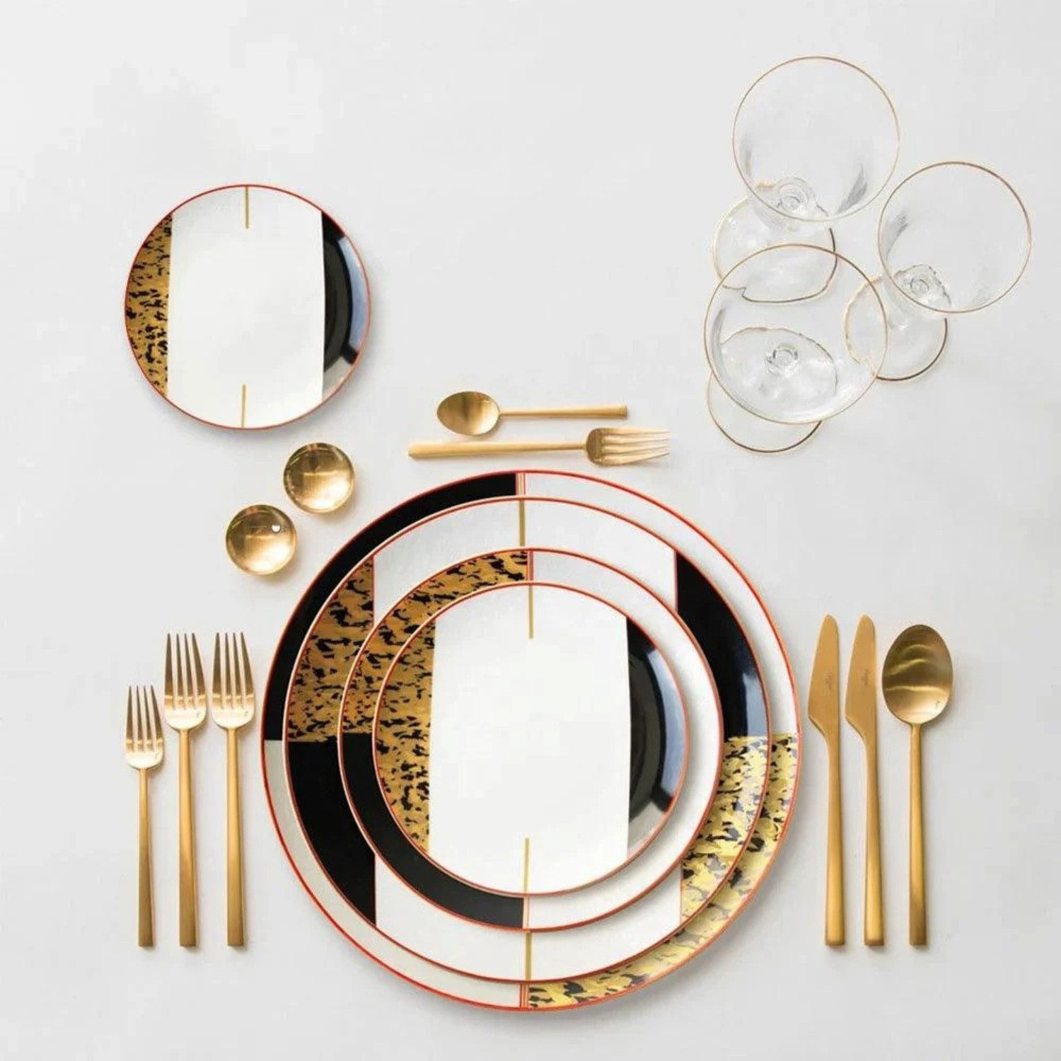 Quality Elegance Teller-Set Schwarz Gold Marmor Luxus Bone China Geschirrset (4-tlg)