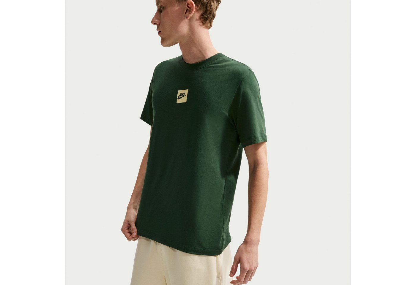 Nike Sportswear T-Shirt Nike Sportswear T-Shirt mit Rundhalsausschnitt, aus Baumwolle, normale Länge