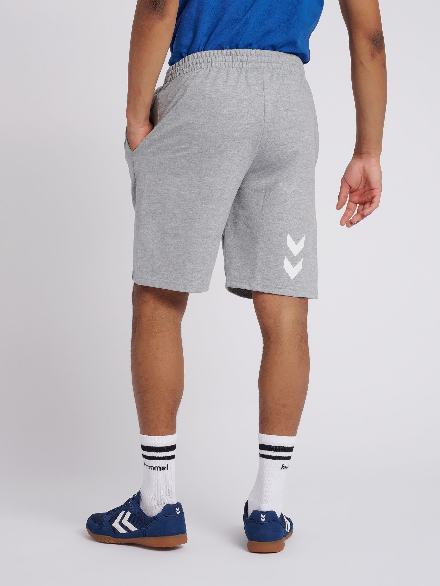 hummel Sweatshorts Kurzes Design Basic Sweat Pants HMLGO für Herren HMLGO COTTON BERMUDA SHORTS