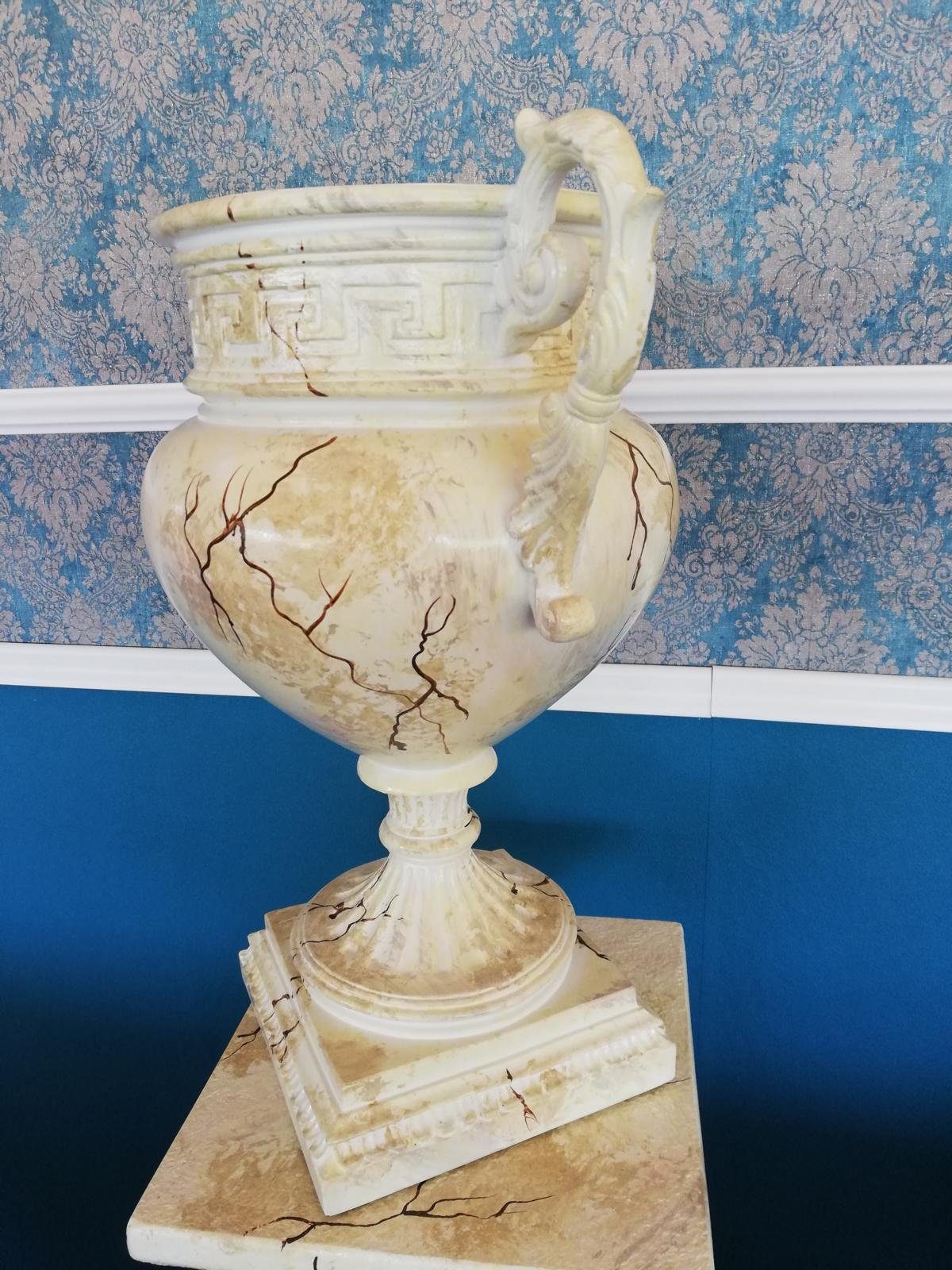 Kelch Skulptur Stil Vase Dekoration Designer Vasen Antik Medusa Hochwertige JVmoebel