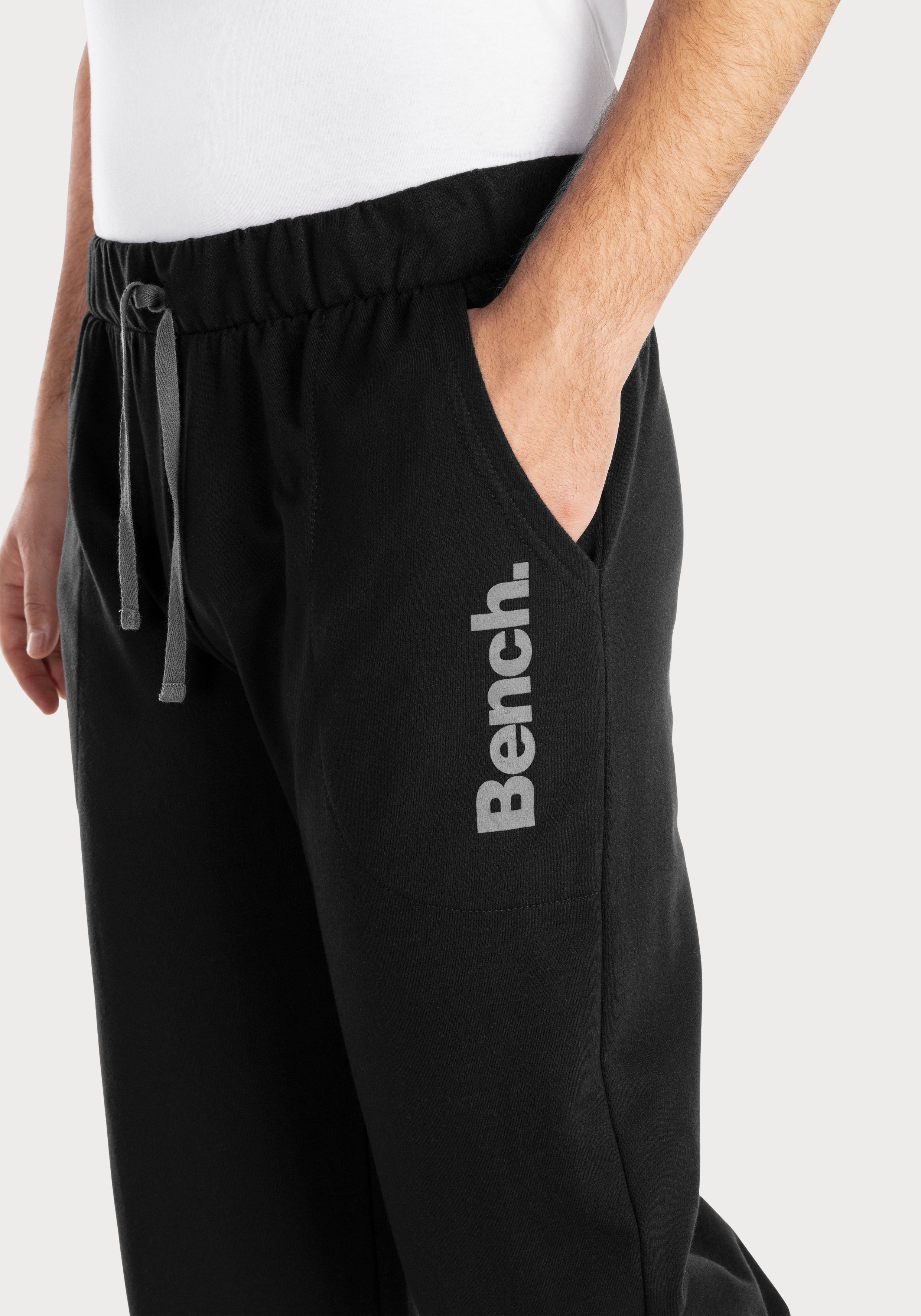 Bench. - Sweathose Sweathose mit Loungewear Logodruck schwarz