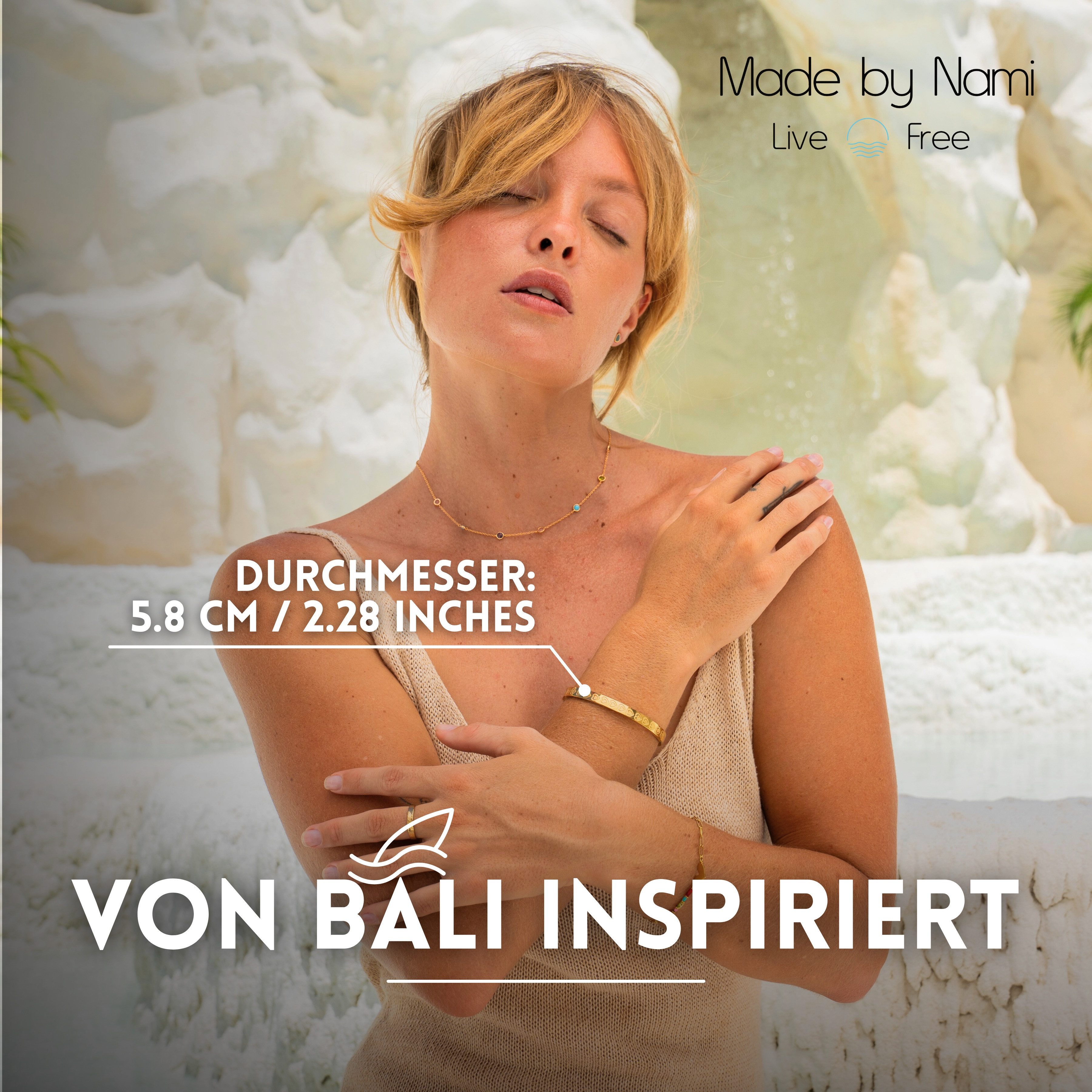 Made by Nami Armreif Damen Gold mit eingravierten Herzen aus Chirurgischer Edelstahl, Gold 5.8 cm Beste Freundin Geschenke