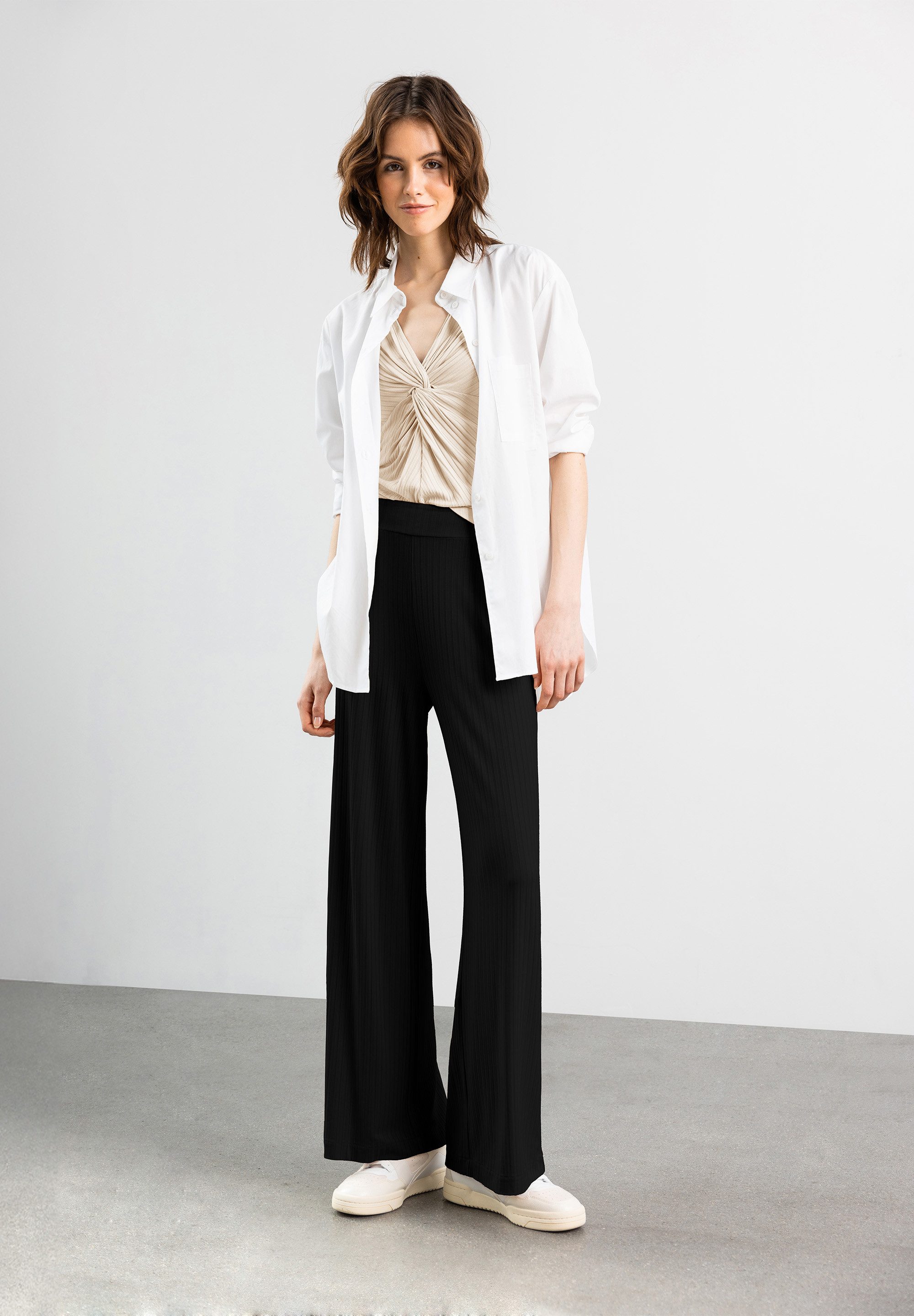 Les Lunes Stoffhose MICHELLE Rib Wide Leg LENZING™ ECOVERO™ Viskose, femininer Chic, gerades weites Bein,bequem