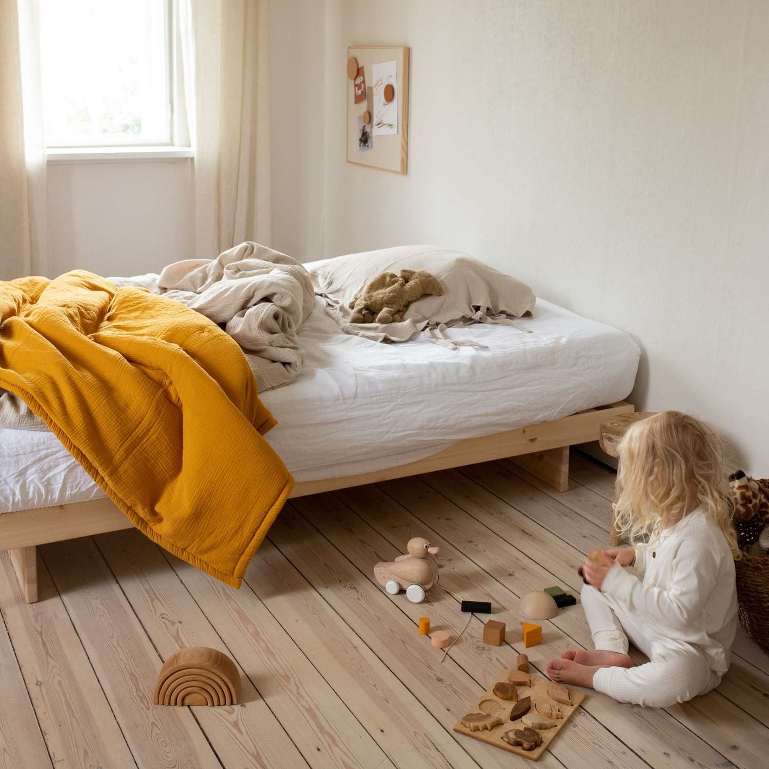 Karup Design Bettgestell Kanso Bed, Stauraumbett, Bett mit oder ohne Schubladen, Bett mit/ohne Schubladen, inkl Lattenrost, FSC®zertifiert