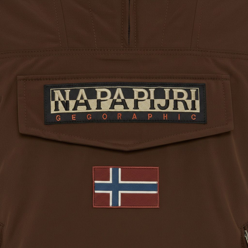 Napapijri Anorak RAINFOREST W PKT 4 DEMITASSE WT3 mit markanter Silhouette, in Unifarben – Bild 5 von 5
