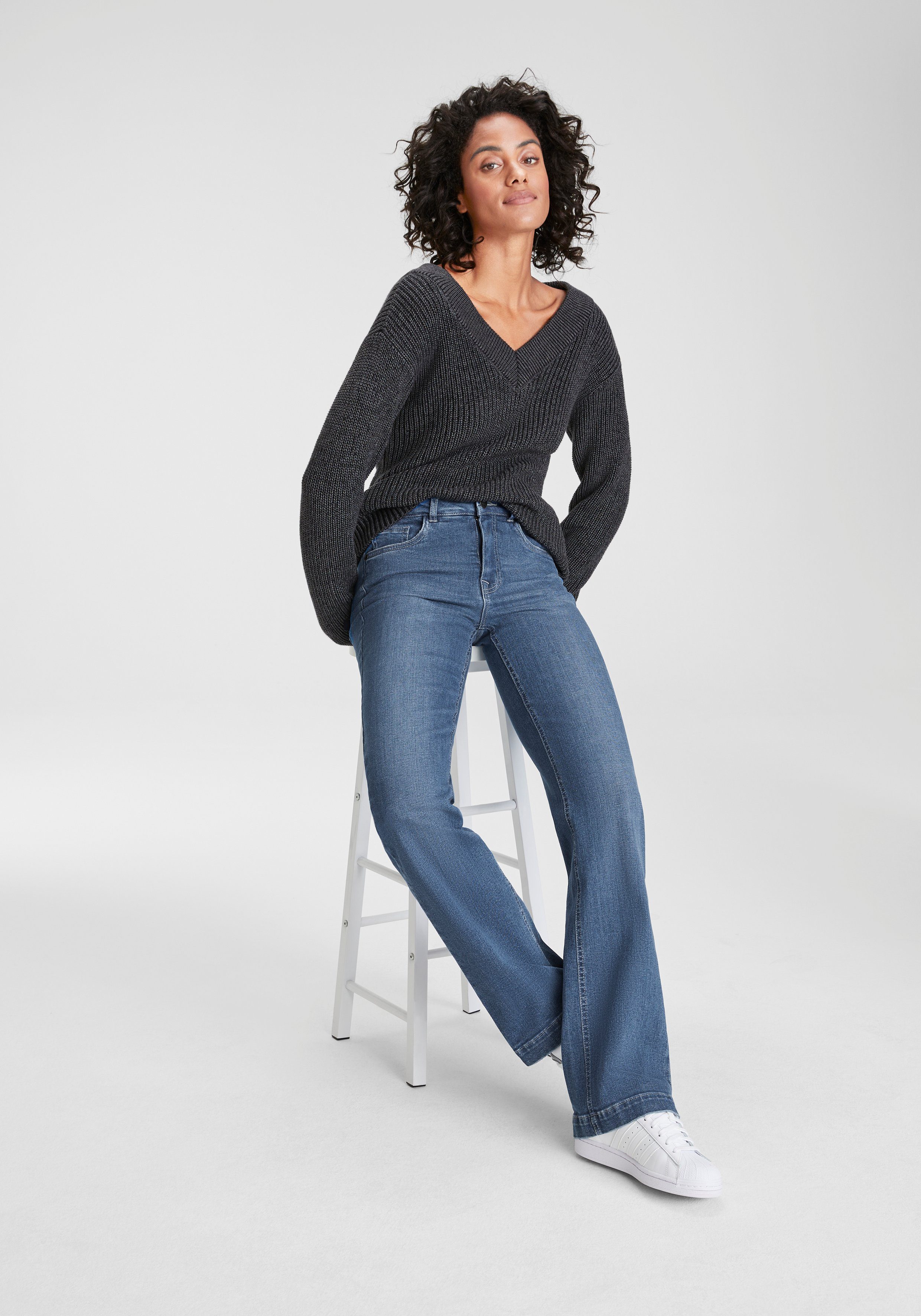 Arizona Weite Jeans weite Beinform, Used-Look-Waschung, hohe Taille