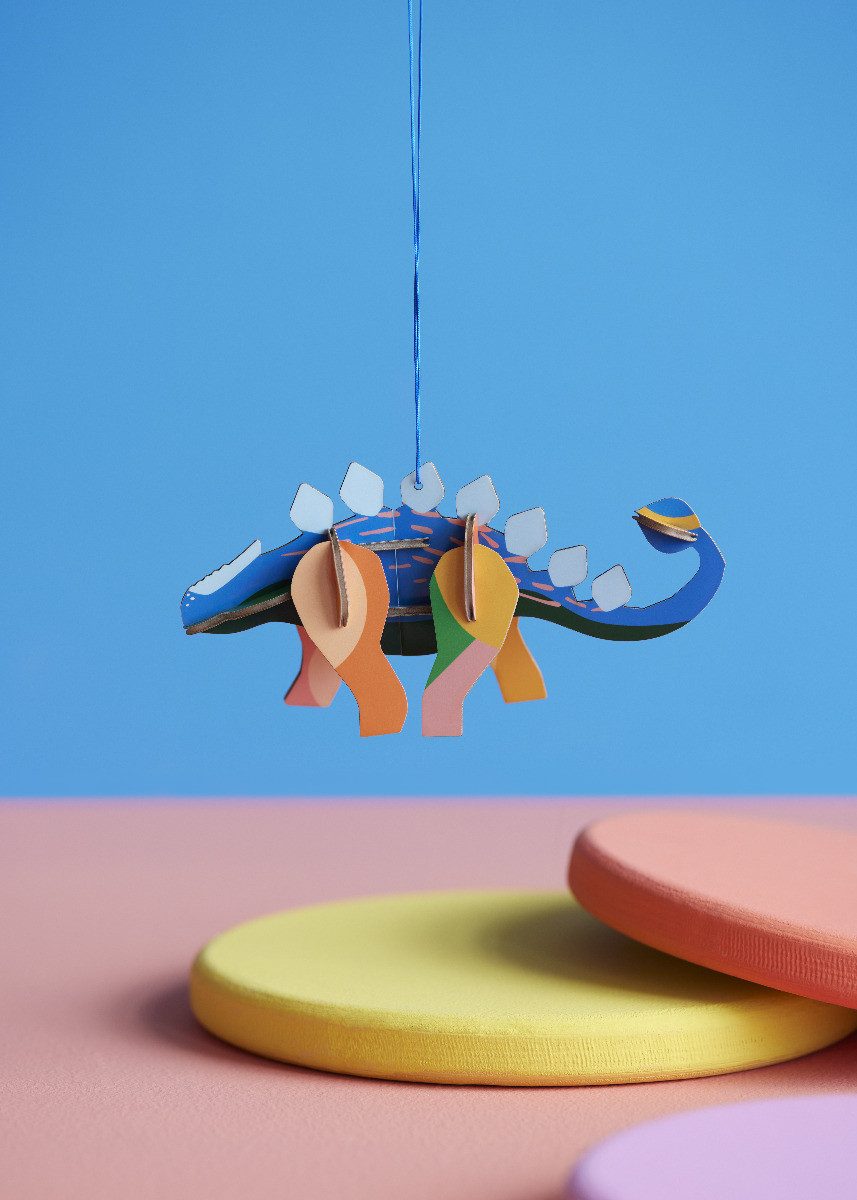 studio ROOF Ornament Stegosaurus - Lucky Charm DIY Deko Objekt zum Aufhängen