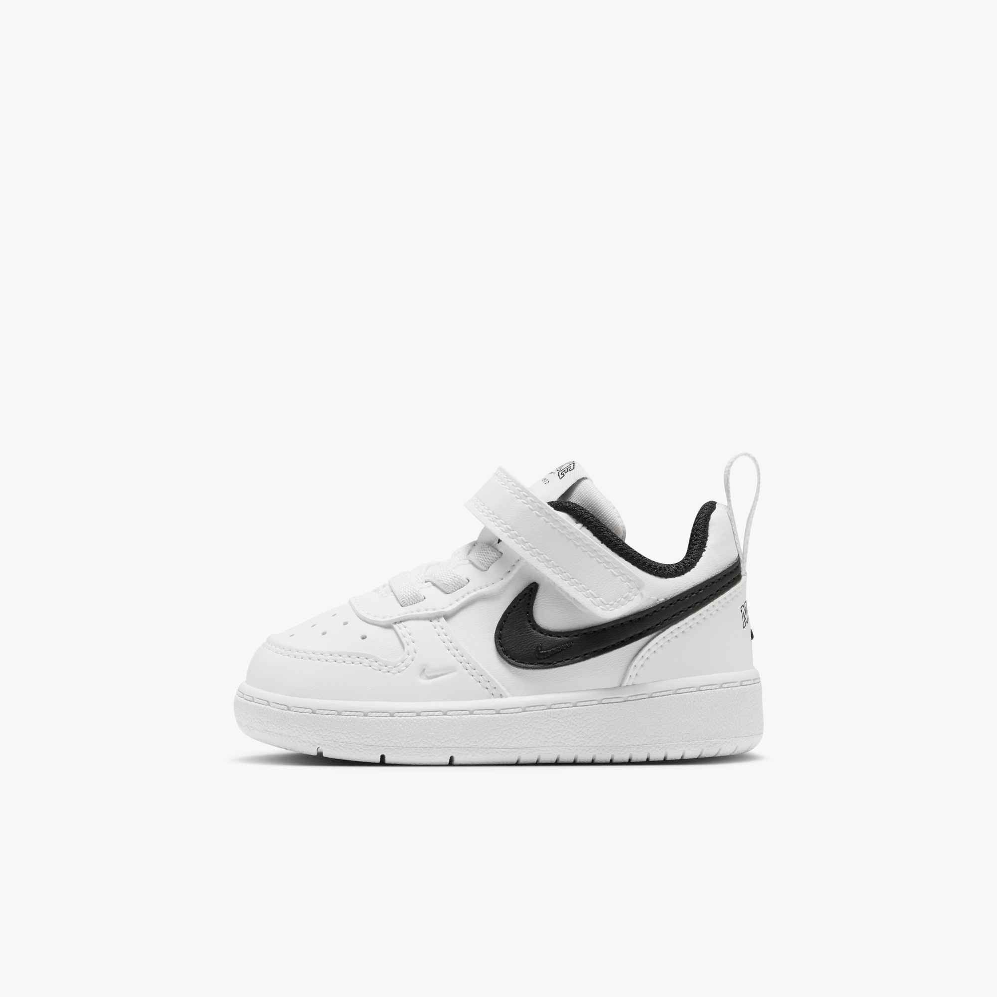 Nike Sportswear Court Borough Low (TD) Sneaker (für Kinder) Design auf den Spuren des Air Force 1
