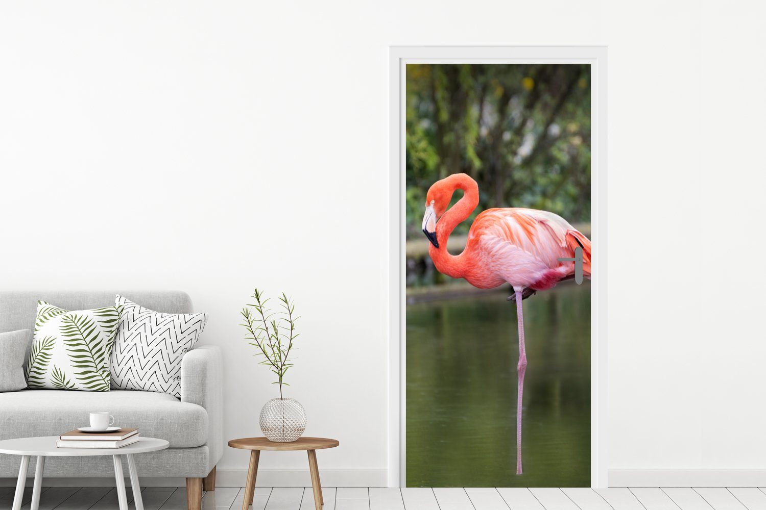 MuchoWow Türtapete im Fototapete Matt, einem Bein Flamingo Türaufkleber, Ein St), cm (1 Wasser, für Tür, auf steht bedruckt, 75x205