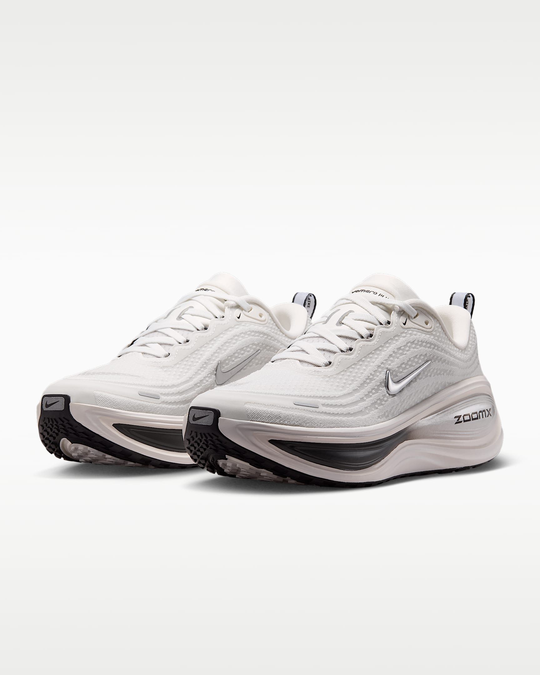 Nike W VOMERO PLUS ESS Laufschuh