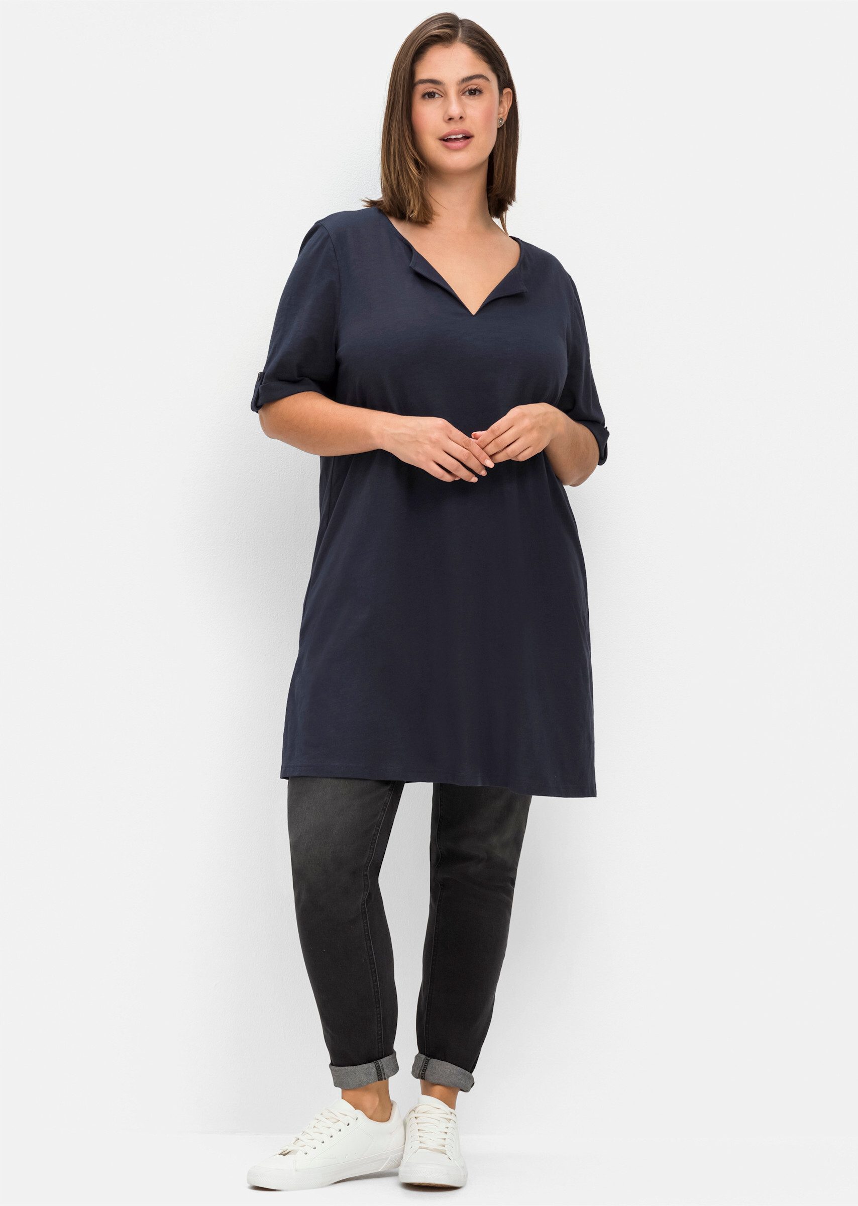 Sheego T-Shirt Longshirt . mit geschlitztem Ausschnitt günstig online kaufen