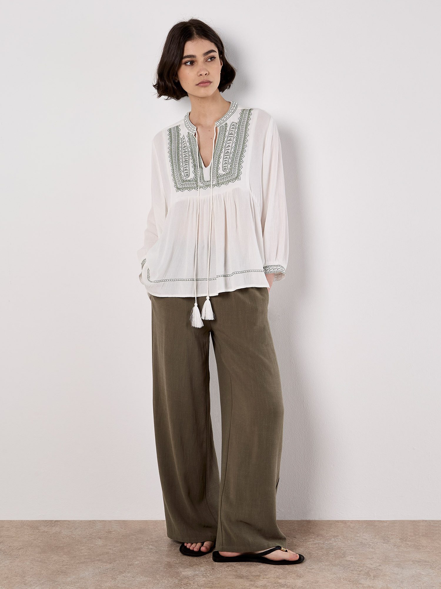 Apricot Blusentop Tassel Top mit Stickerei günstig online kaufen