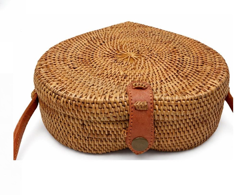 Der Trachtler Basttasche Damen Korbtasche Bali Bag in Herzform, mit Lederriemen - handgefertigt in Bali – Bild 3 von 5