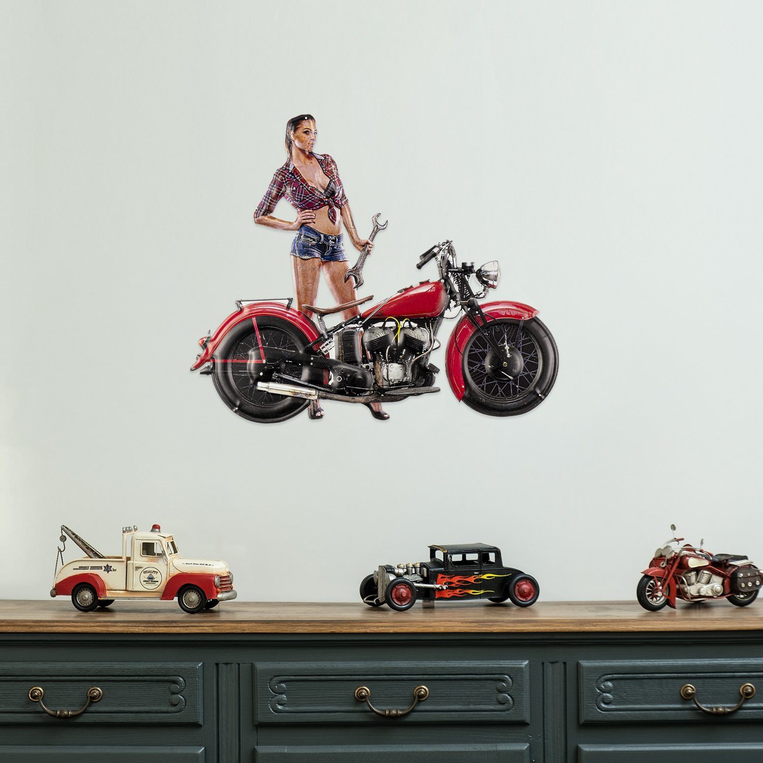 Moritz Metallschild Biker Frau Mechanikerin Rockabilly Motorrad, Vintage Retro Deko Schild Metallschild Wandbild Schild