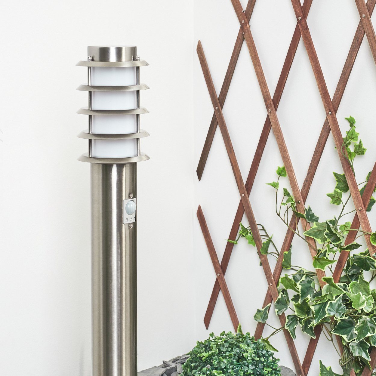 hofstein Pollerleuchte »Virco« Sockelleuchte aus Metall/Kunststoff in Nickel-matt/Weiß, ohne Leuchtmittel, Wegeleuchte, Gartenlampe,E27, Gartenbeleuchtung IP44,Bewegungsmelder