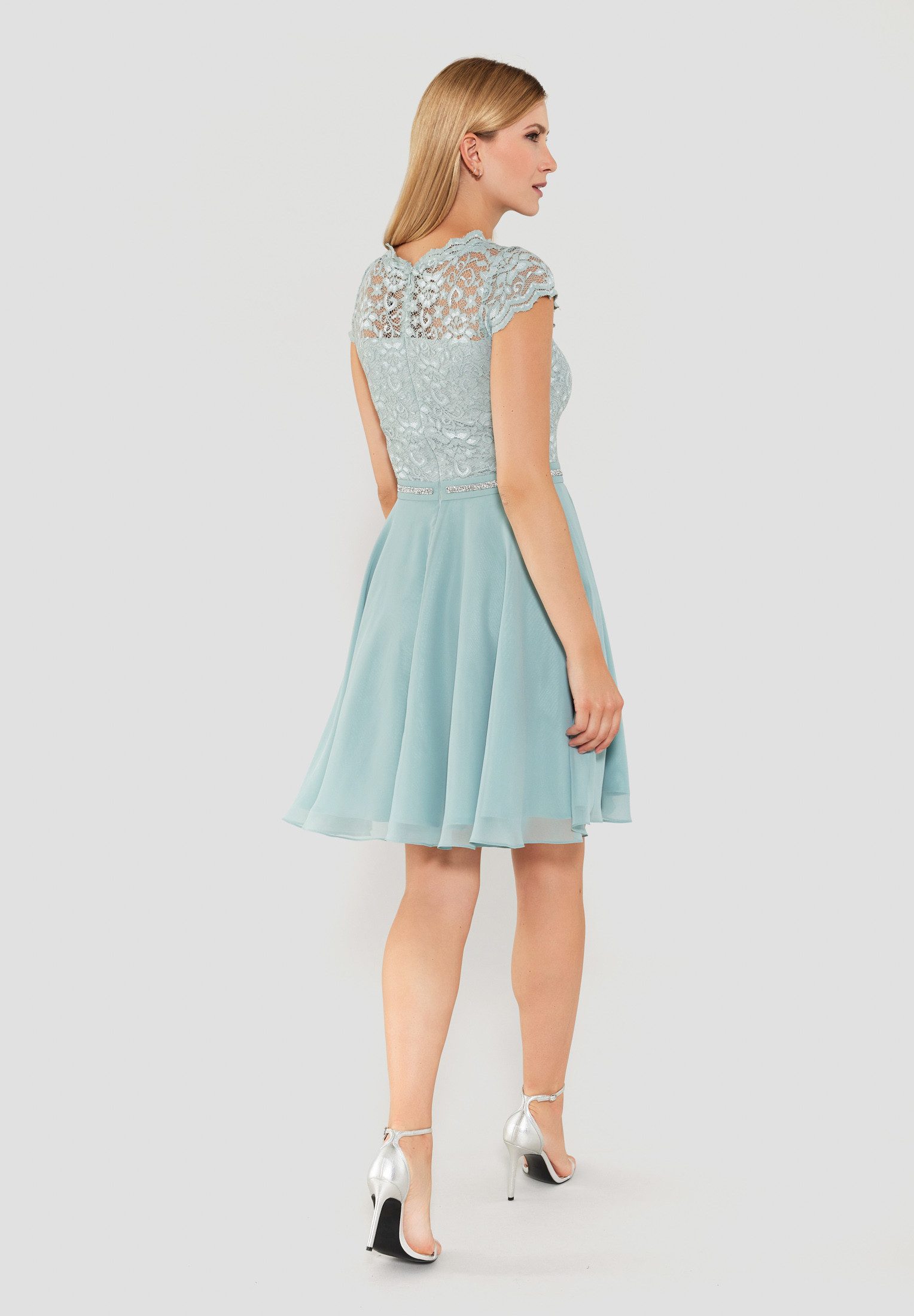 SWING Cocktailkleid - Kleid mit elastischem Spitzentop Fällt klein aus, bit günstig online kaufen