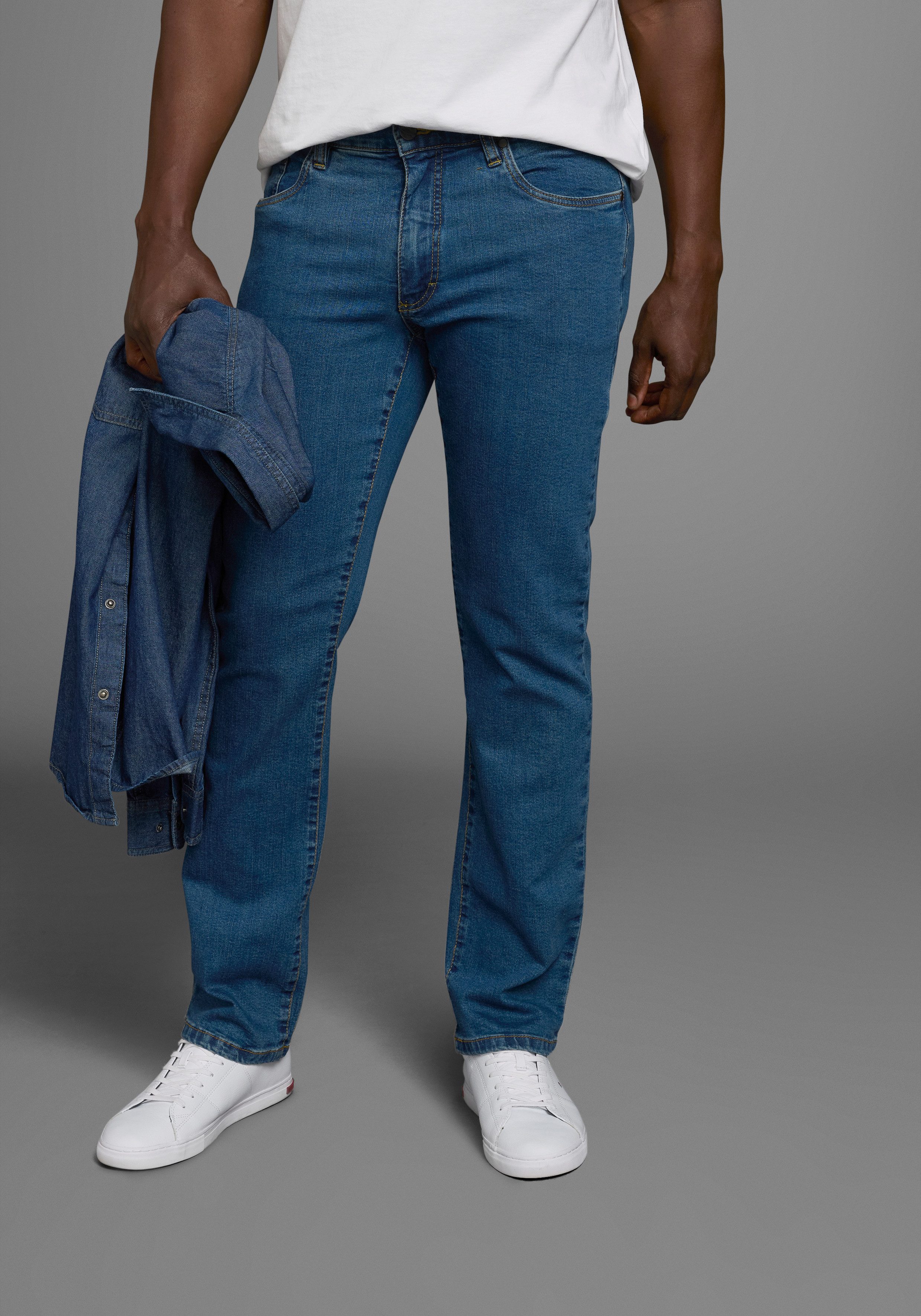 Arizona Stretch-Jeans John (Packung, 2-tlg) gerade Beinform, niedrige Leibhöhe, mit Five-Pocket-Konfiguration