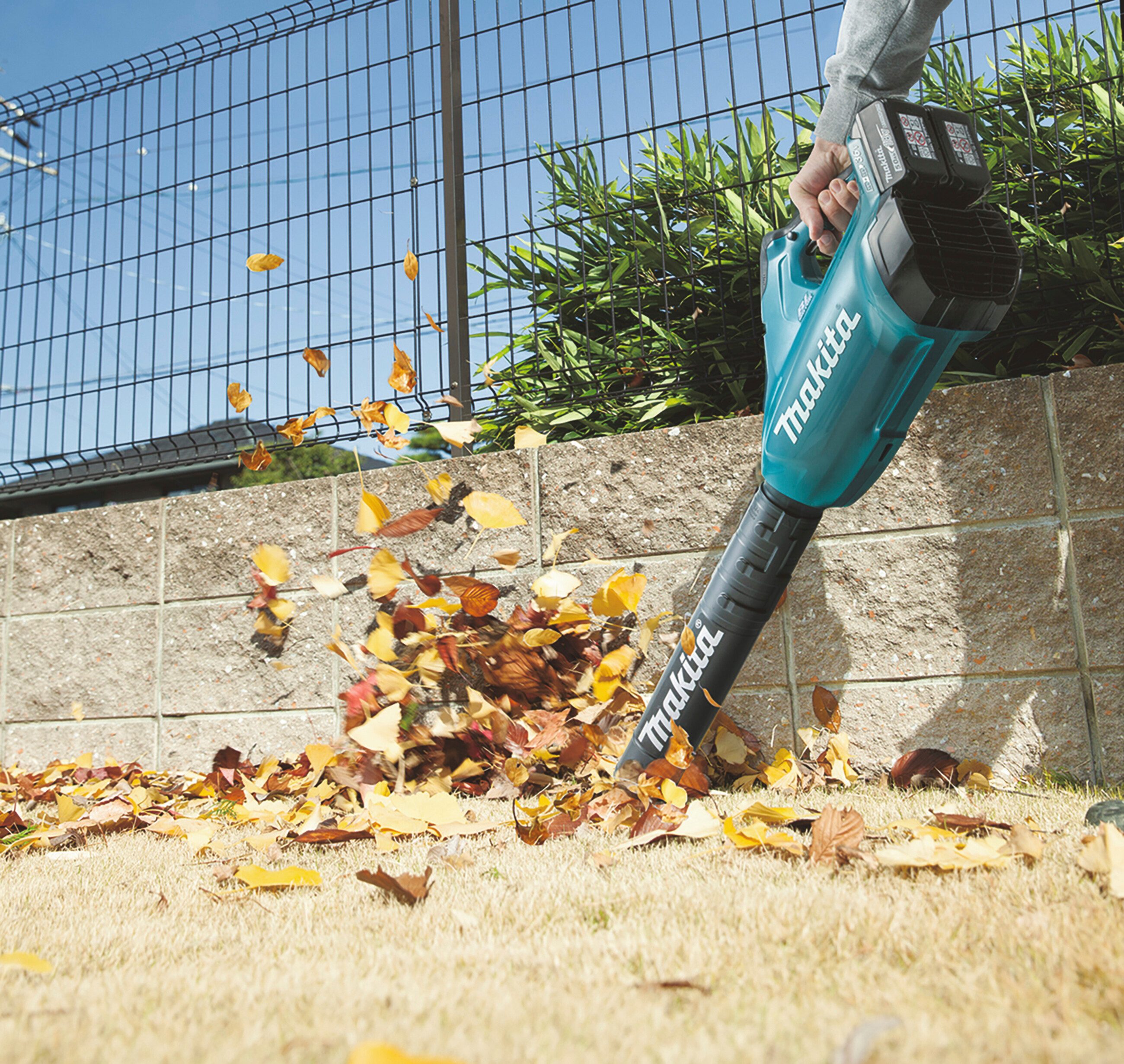 Makita Akku-Gebläse DUB362Z, 2x18 V LXT, 804 m3/h, 54 m/s, ohne Akku und Ladegerät