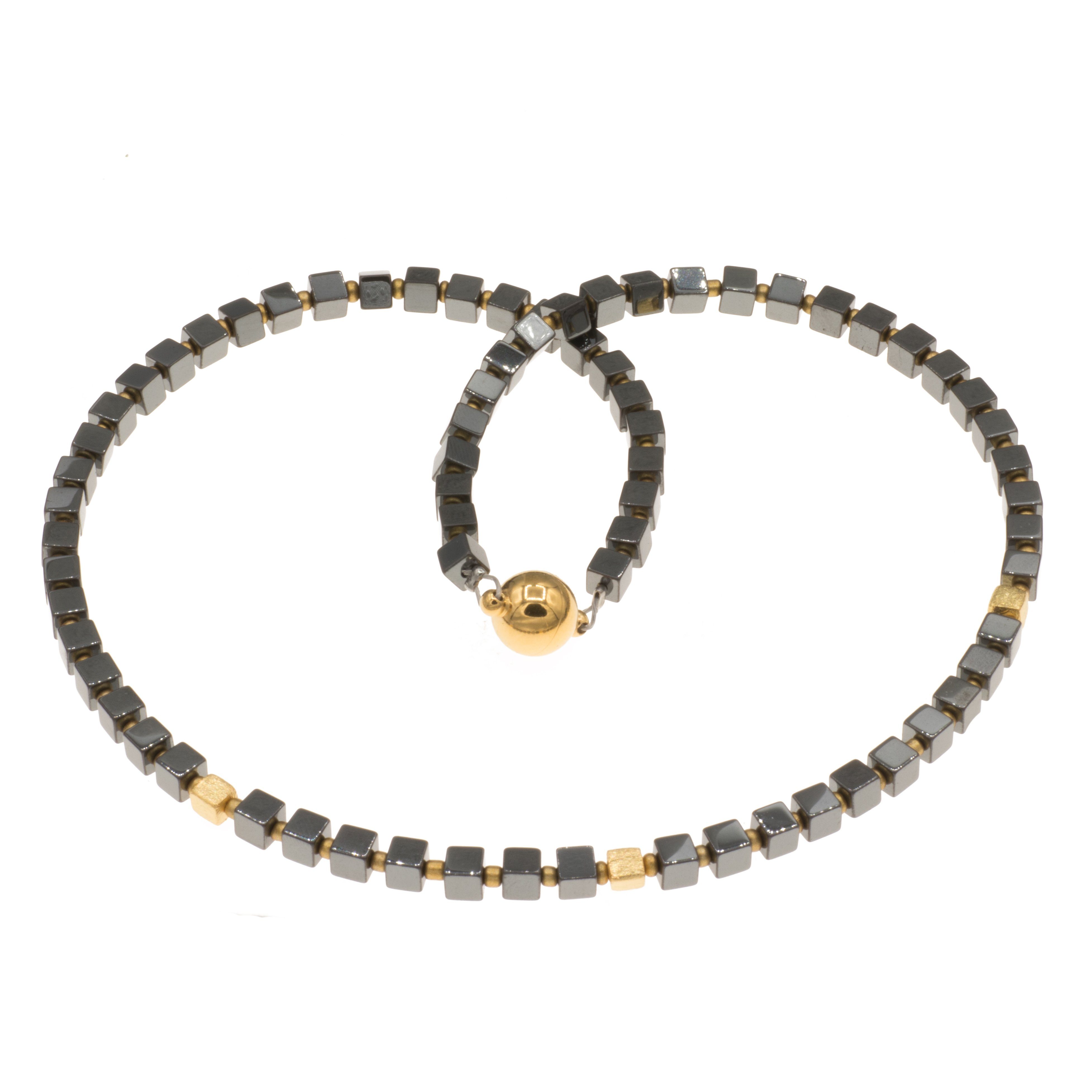 Perlenkette Kette mit Hämatit Würfeln und Würfeln aus 925 Silber vergoldet