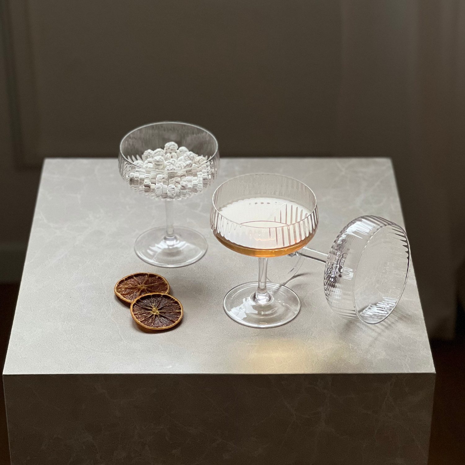Zoha Cocktailglas Riffle Champagne Glas 255 ml mit Rillenstruktur, 8-tlg., Hochwertiges, hitzebeständiges Borosilikatglas, Elegantes Design