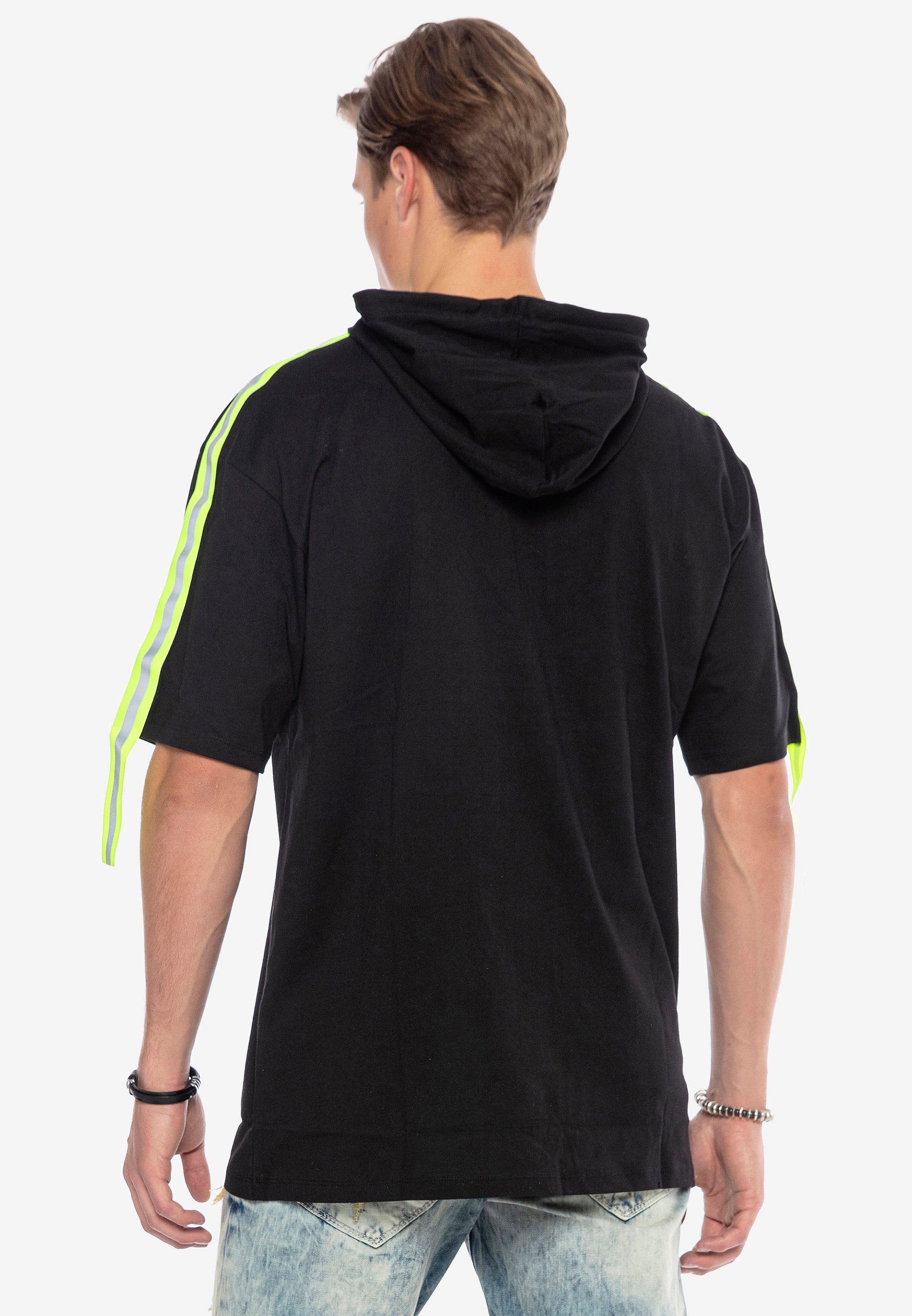 Cipo & Baxx Look in sportlichem Kapuzensweatshirt