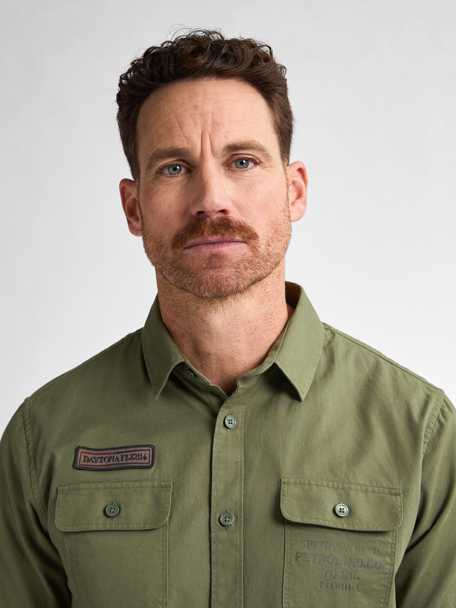 Petrol Industries Kurzarmhemd mit Stickereien