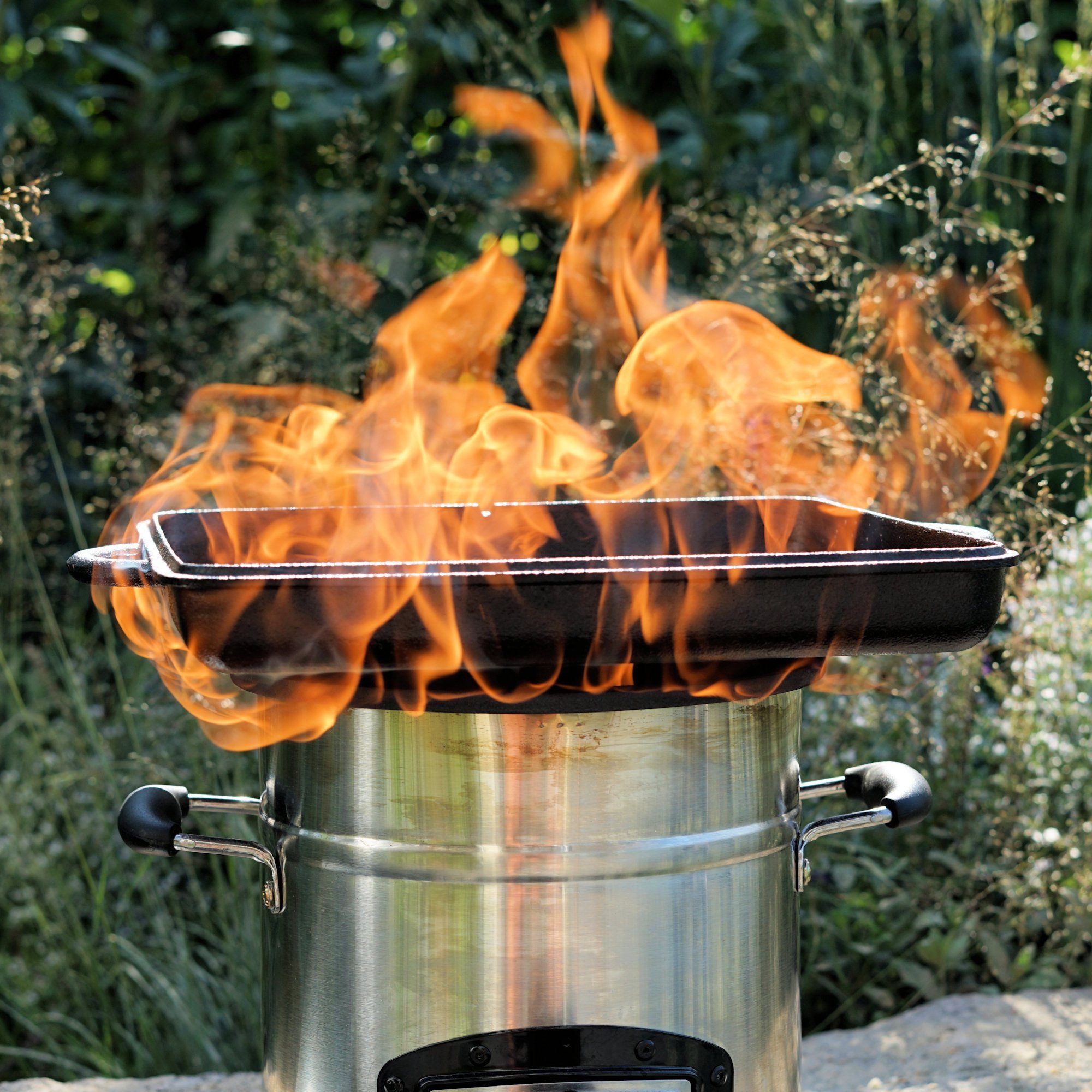 BBQ-Toro Feuerstelle Raketenofen RAKETE #3, Edelstahl Rocket Stove mit USB Kabel