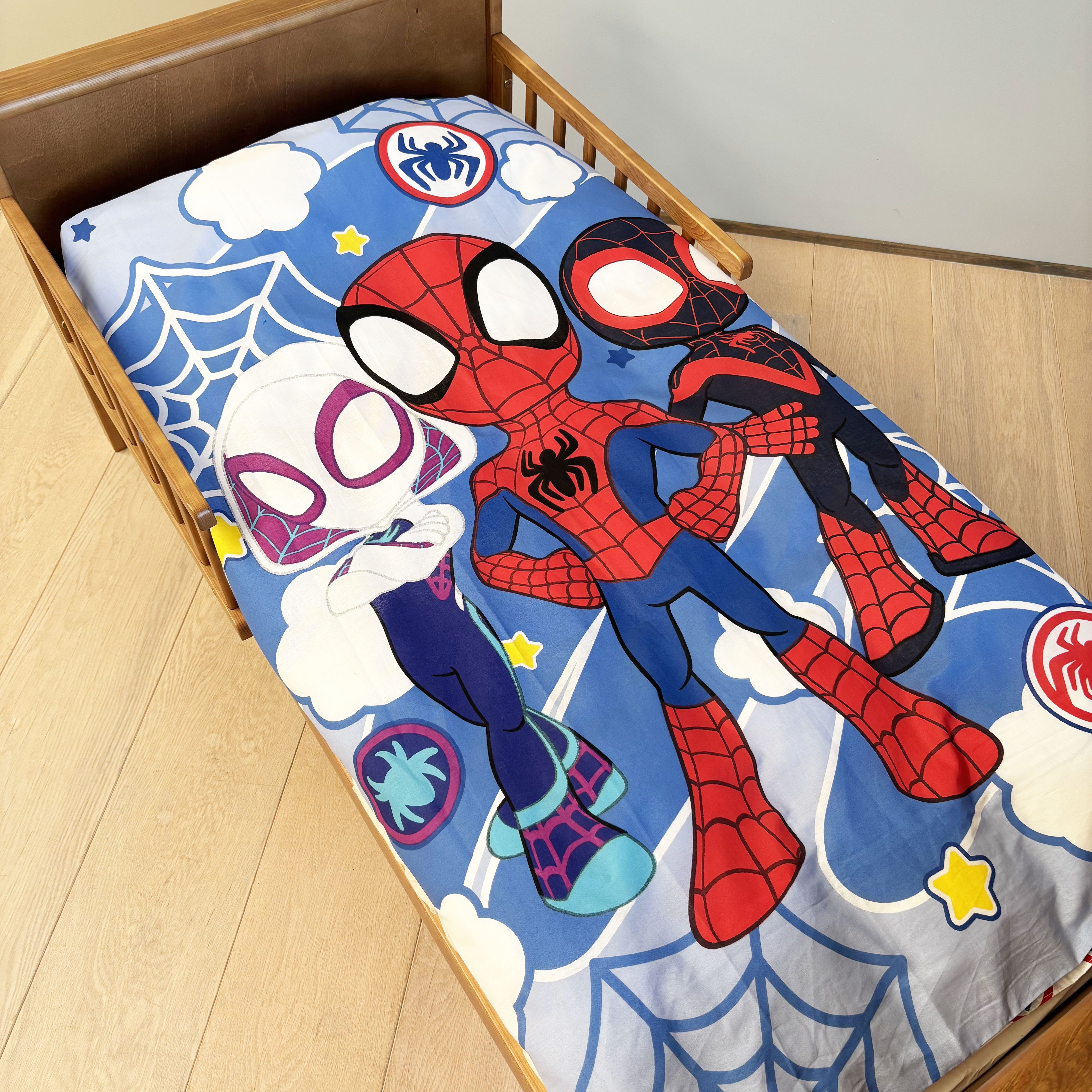 MARVEL Kinderbettwäsche Marvel Spidey Amazing Friends Kinderbettwäsche Ghost-Spider 100x135 cm, Renforcé, 2 teilig