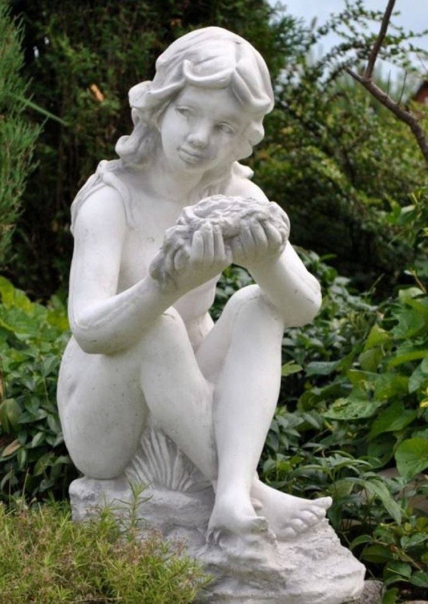 Casa Padrino Skulptur Jugendstil Wasserspeier Skulptur Sitzende Frau Weiß 24 x 46 x H. 62 cm - Elegante Wasserspeier Stein Figur - Barock & Jugendstil Garten Deko Accessoires
