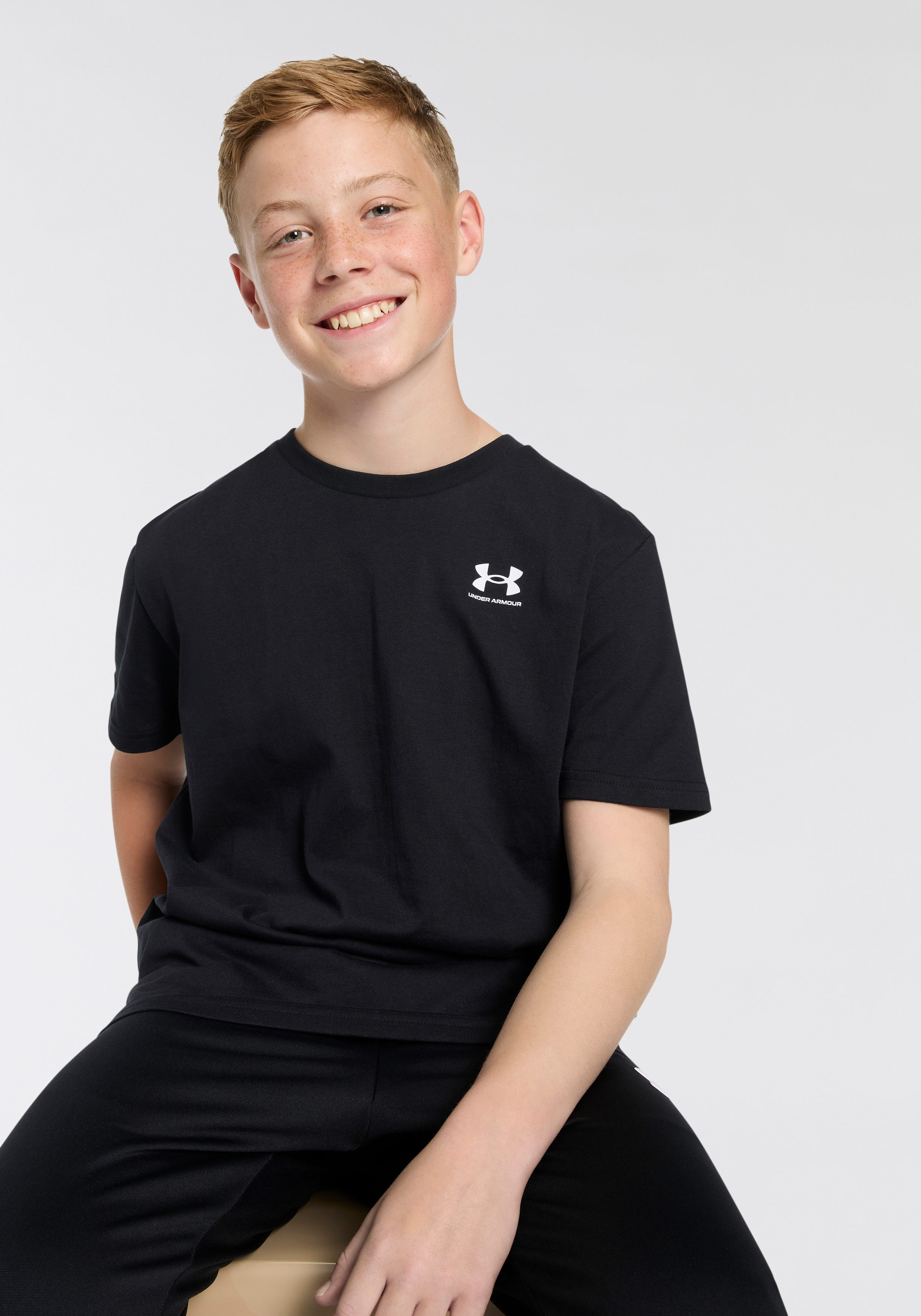Under Armour® T-Shirt UA B SPORTSTYLE LC SS für Jugendliche geeignet, Kurzarm, mit Rundhalsausschnitt