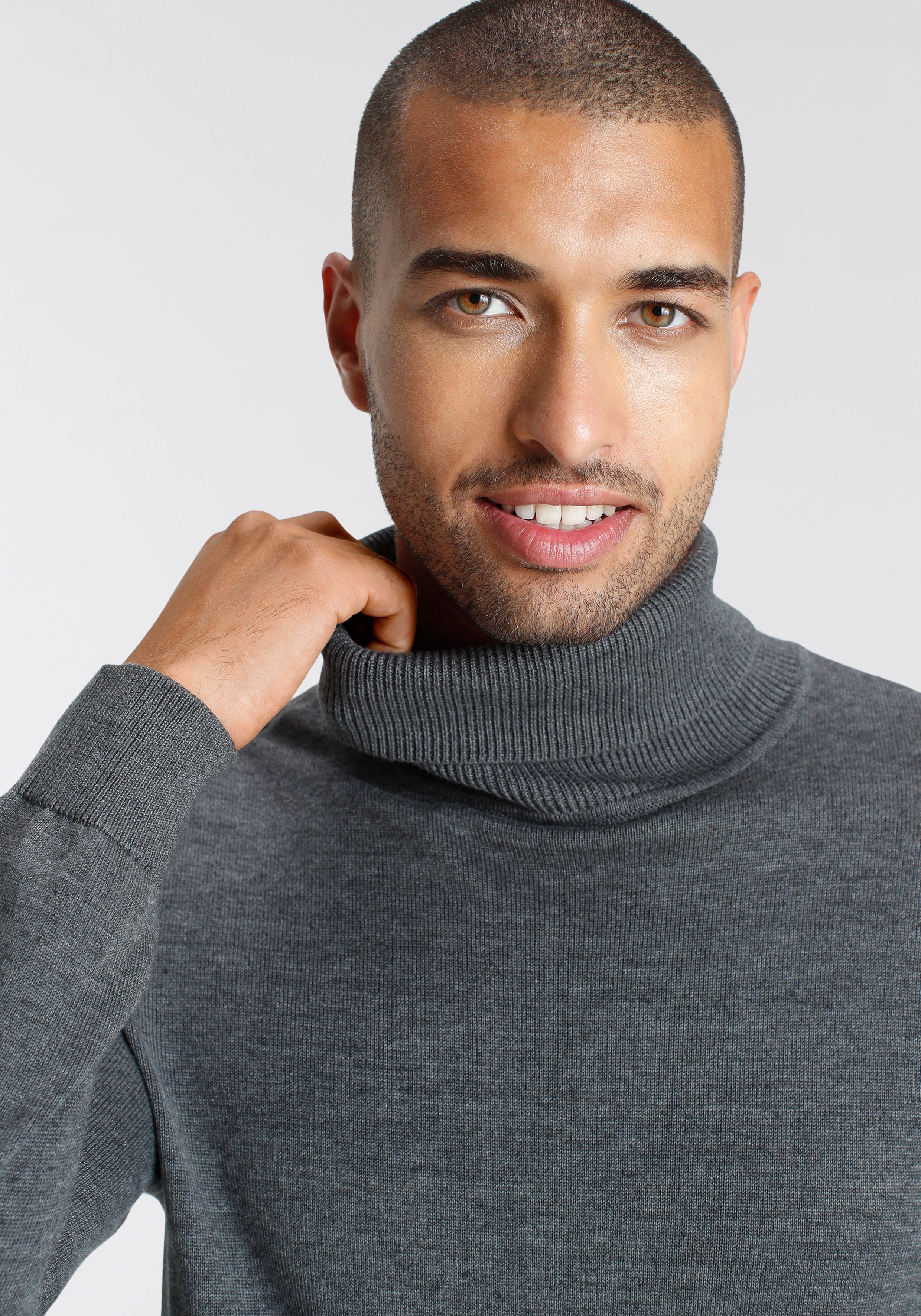 AJC Rollkragenpullover mit Rollkragen aus Rippstrick